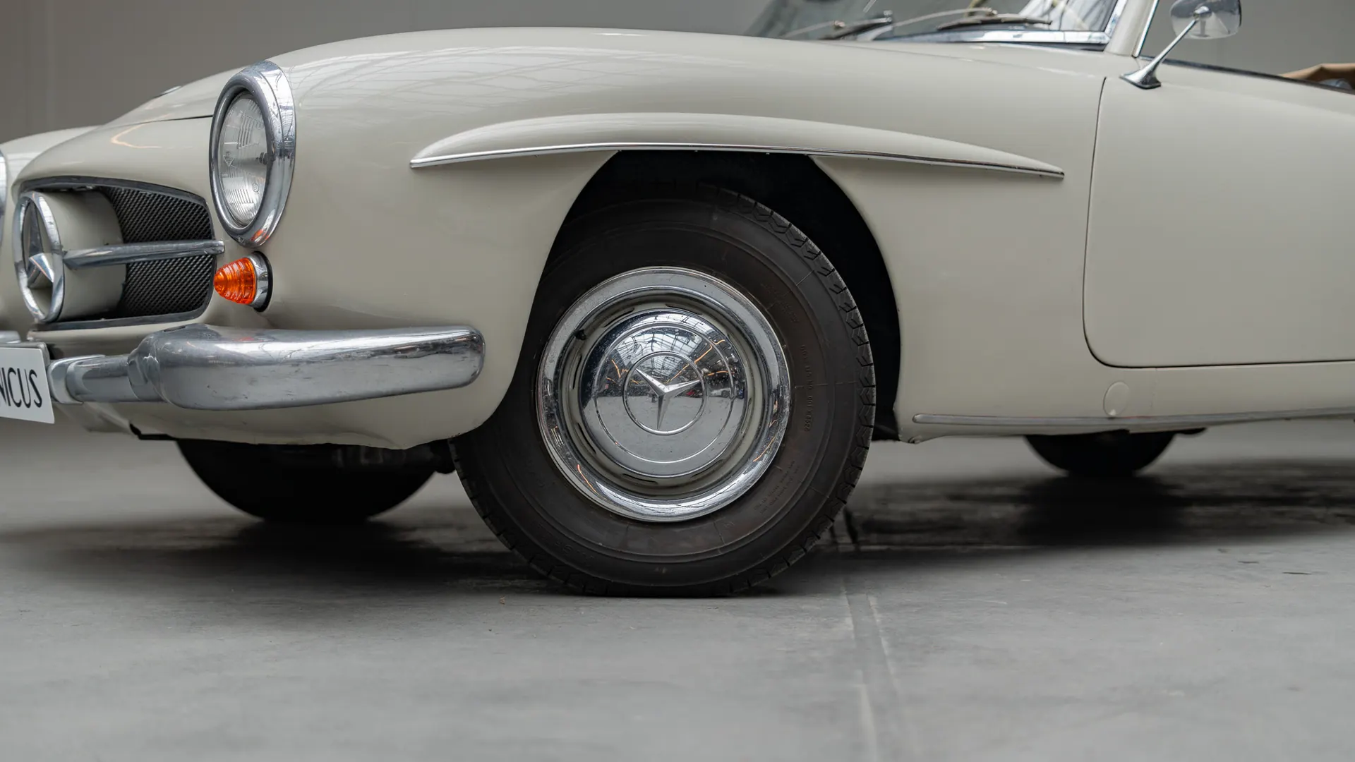 Mercedes 190 — photo 26