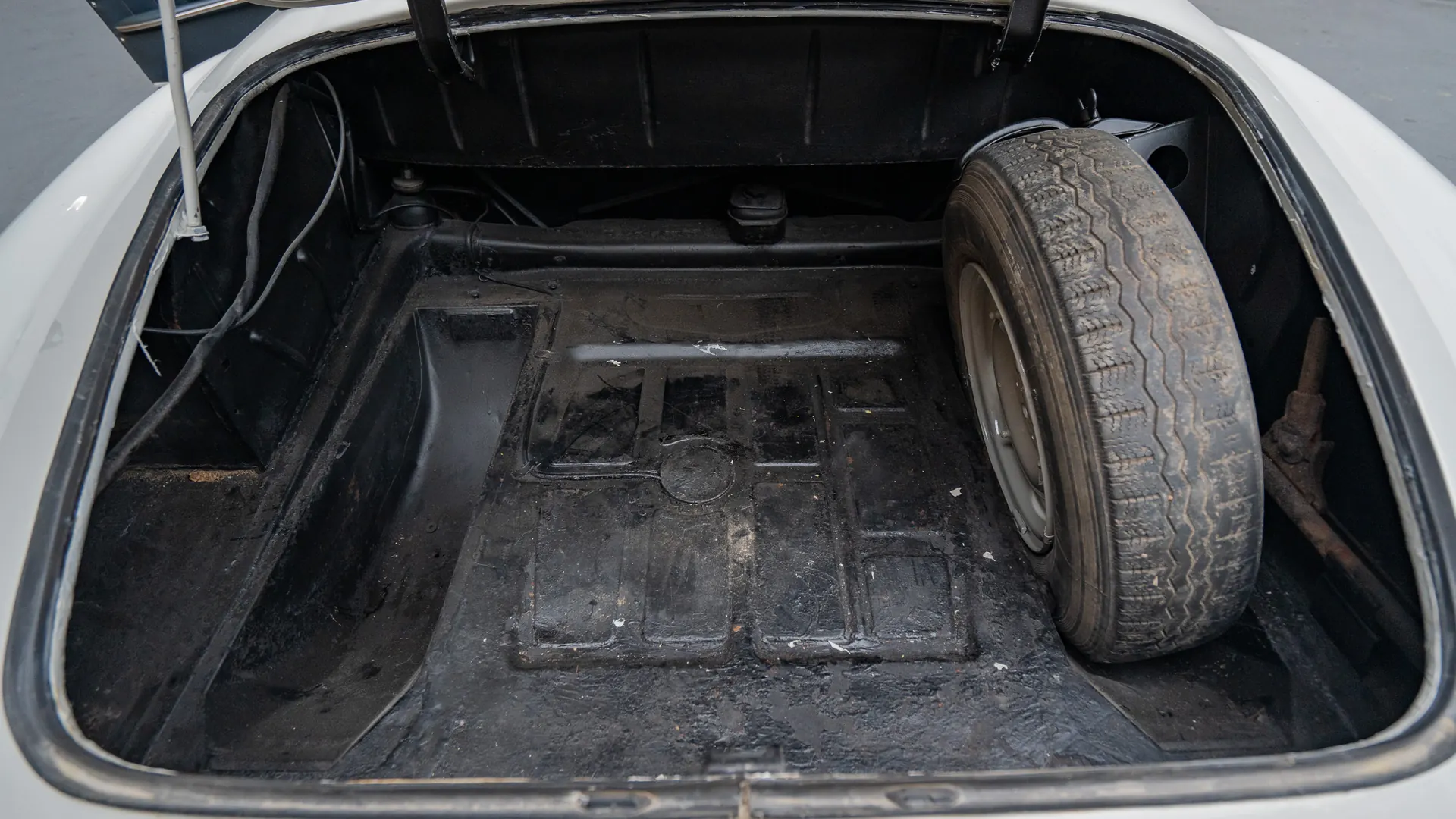 Mercedes 190 — photo 19