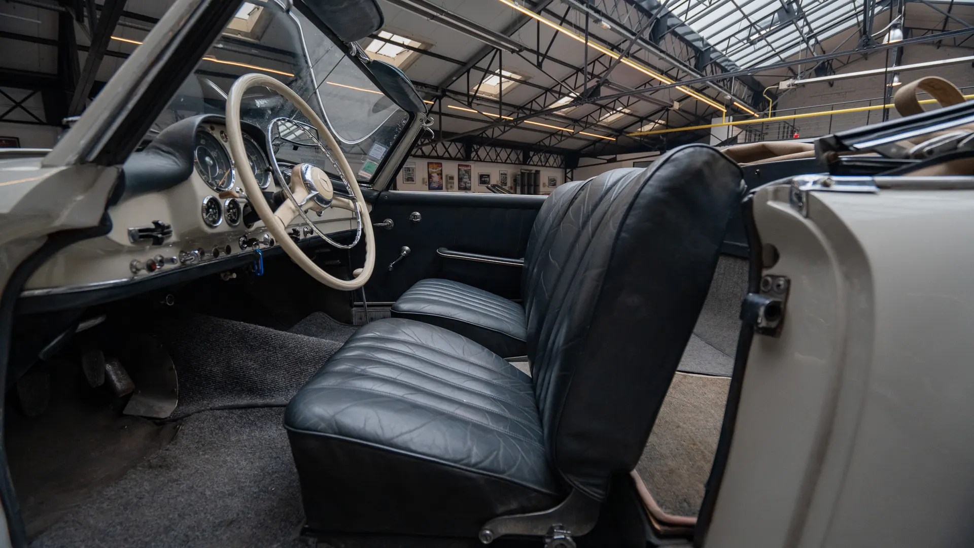 Mercedes 190 — photo 9