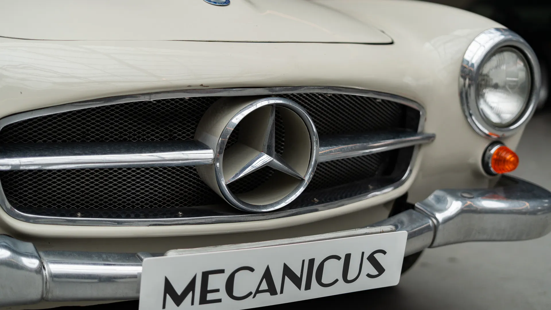 Mercedes 190 — photo 23