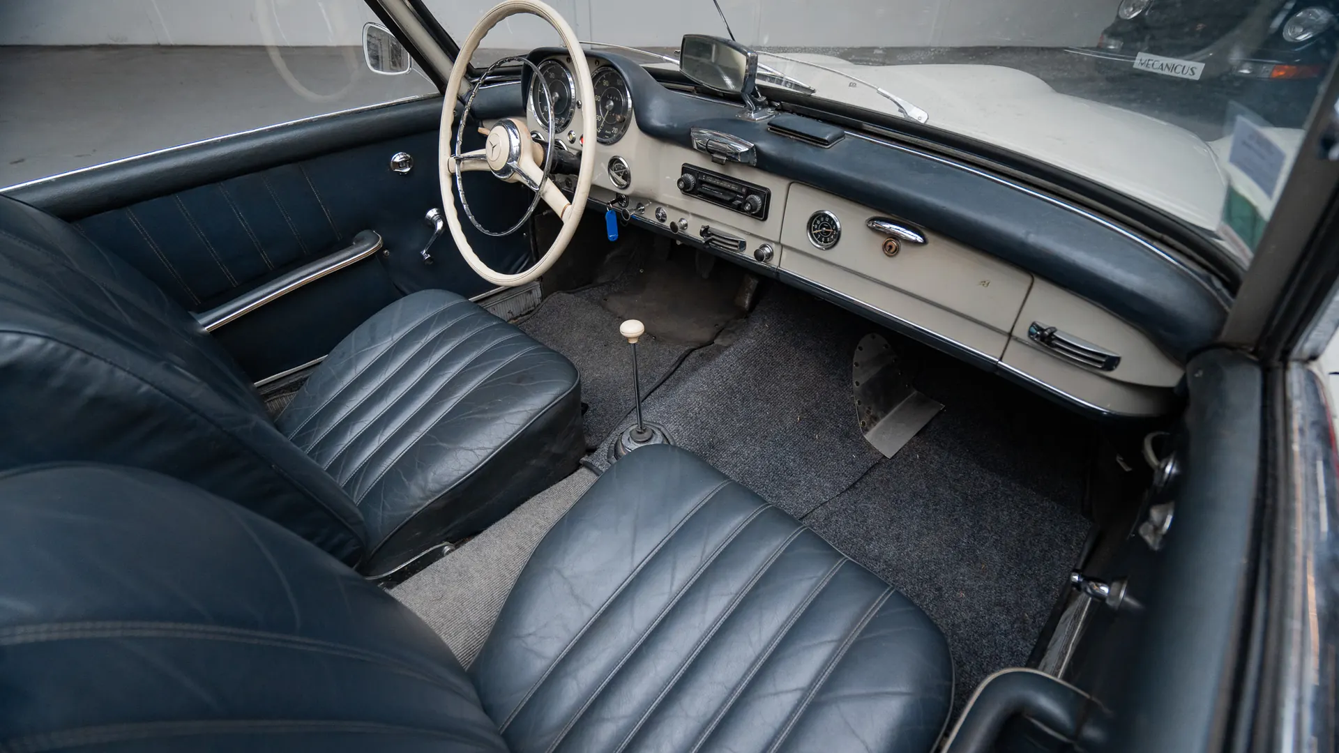 Mercedes 190 — photo 17