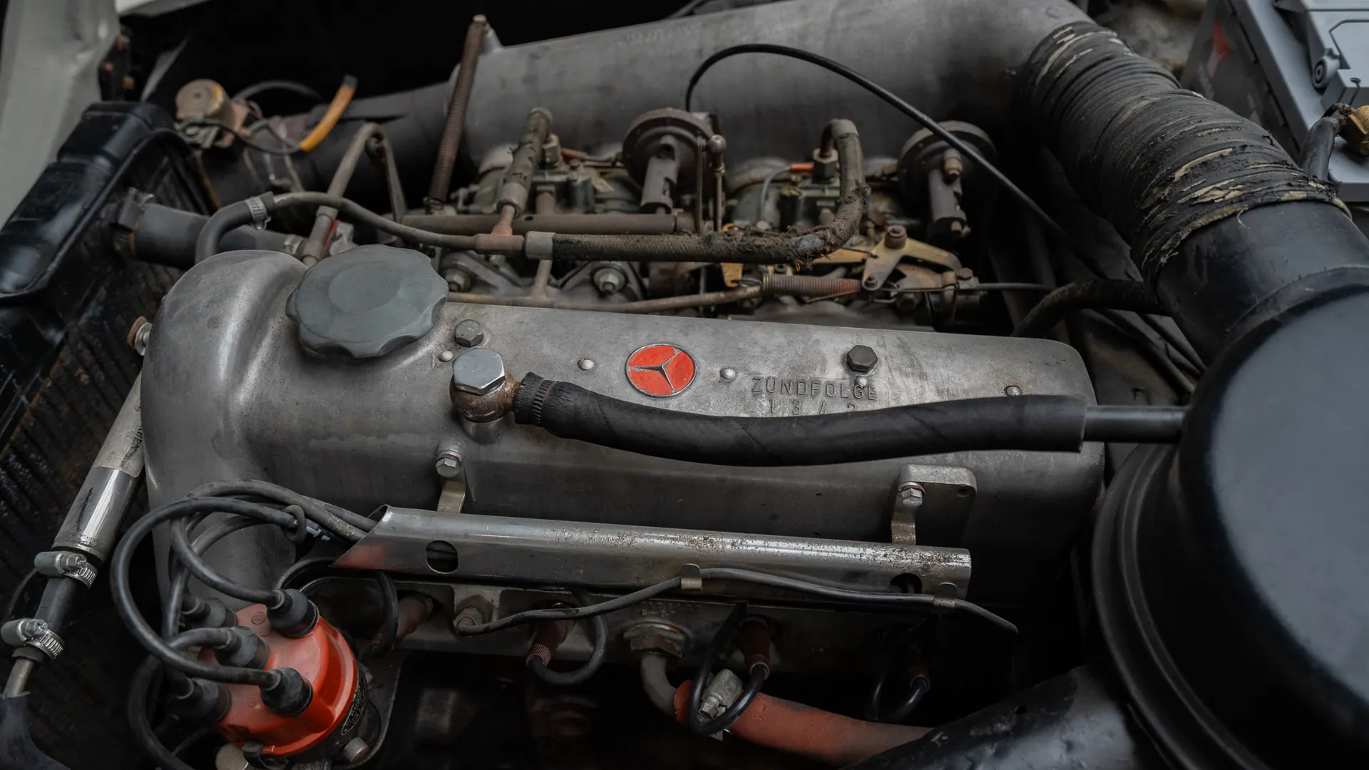 Mercedes 190 — photo 30