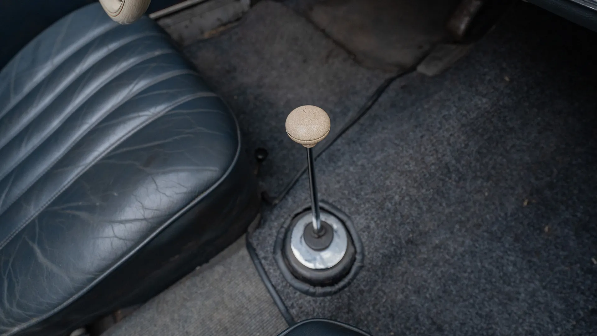 Mercedes 190 — photo 18