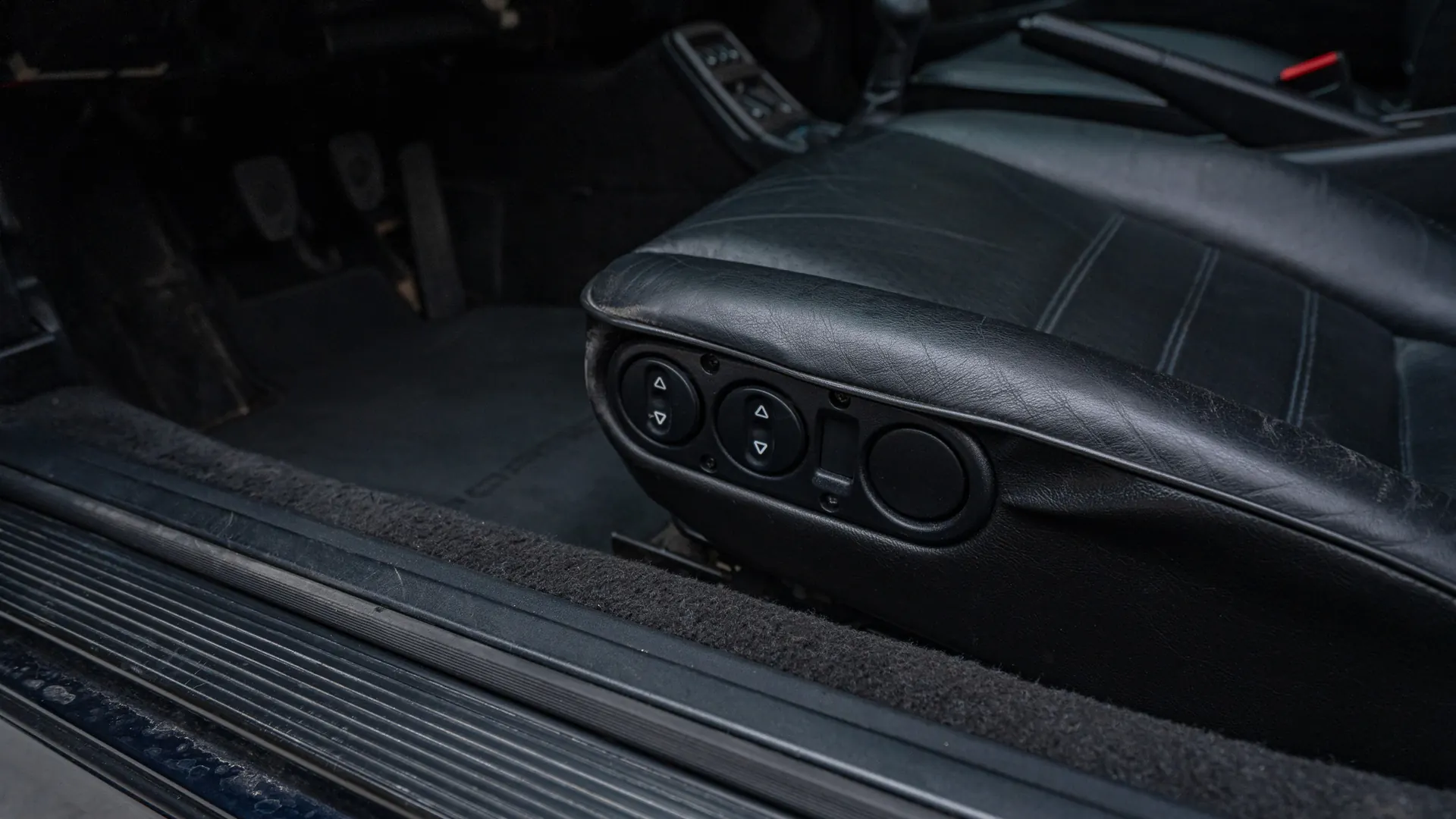 Porsche 911 — photo 16