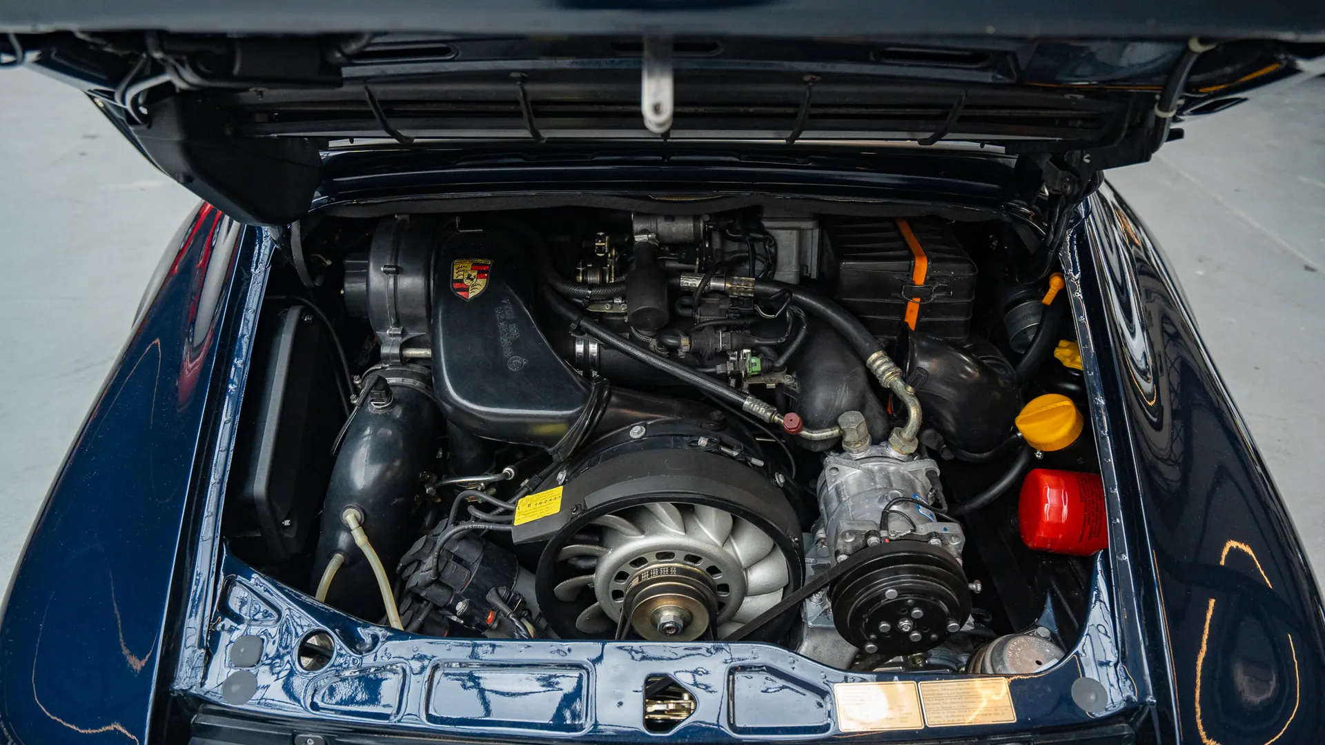 Porsche 911 — photo 27