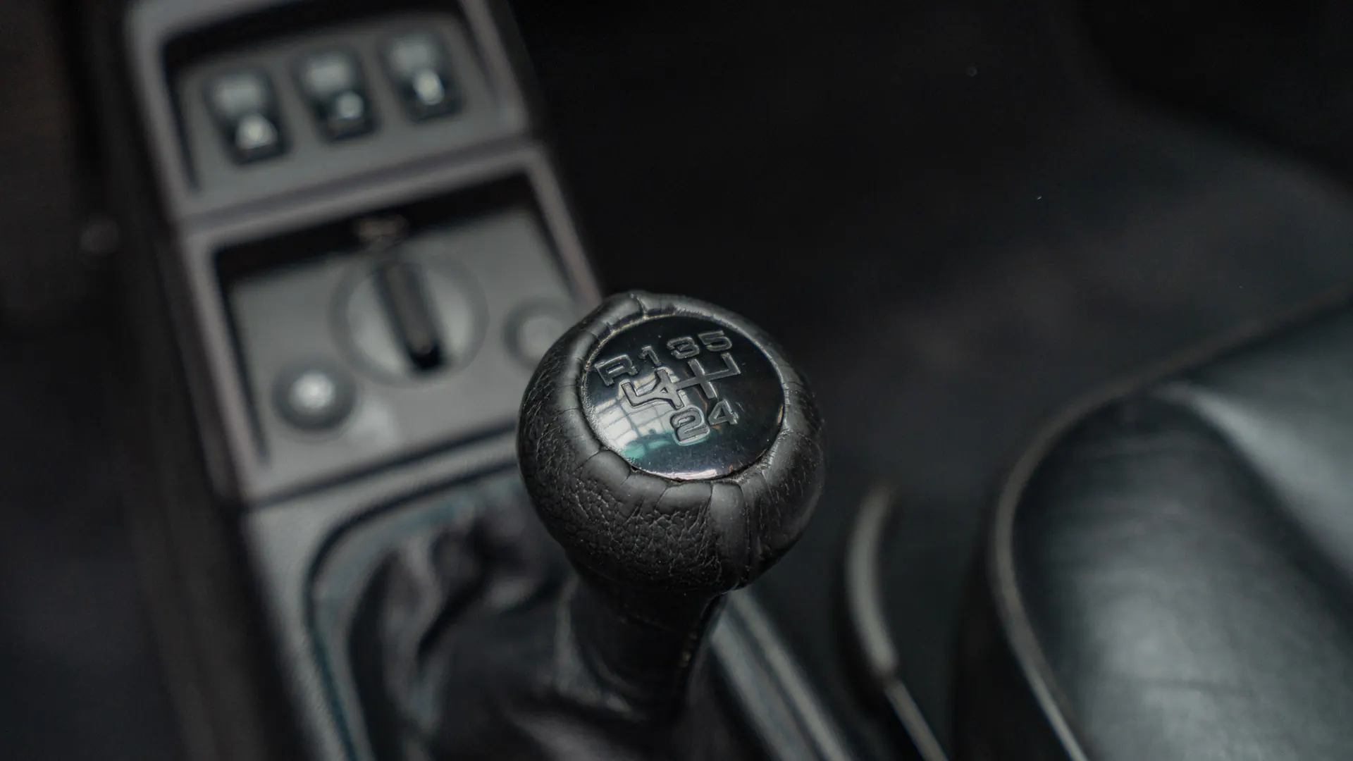 Porsche 911 — photo 12