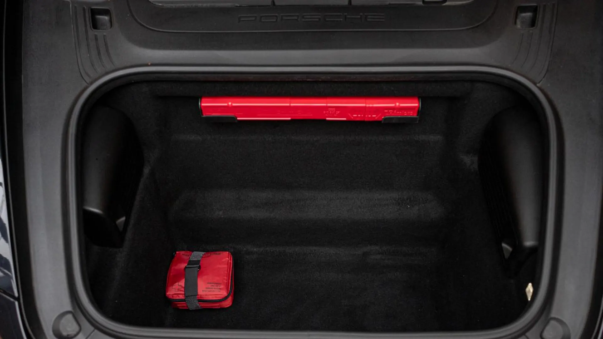 Porsche 911 — photo 31