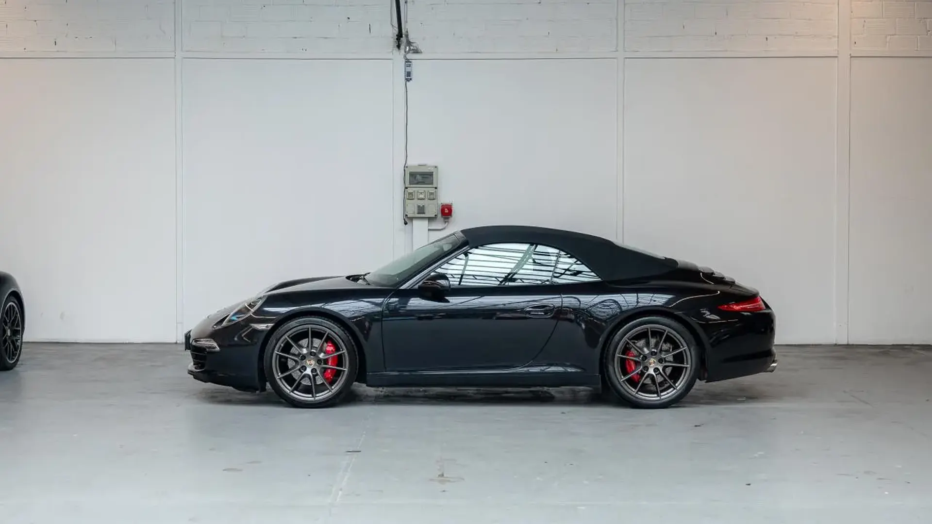 Porsche 911 — photo 7