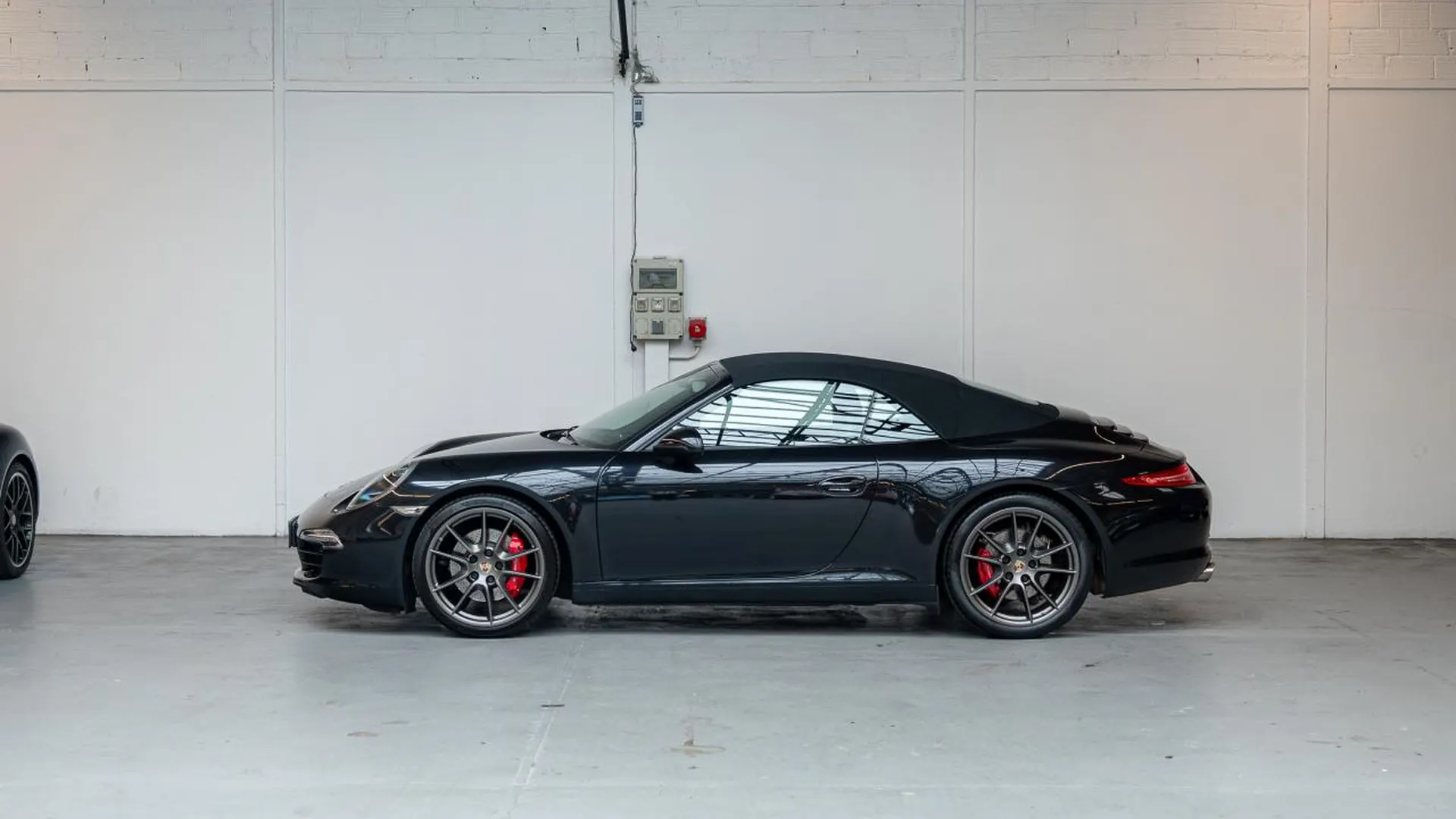 Porsche 911 — photo 9