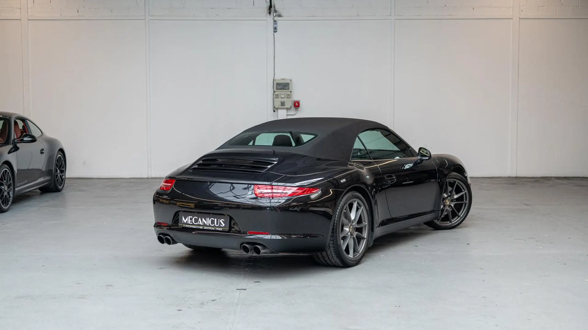 Porsche 911 — photo 4