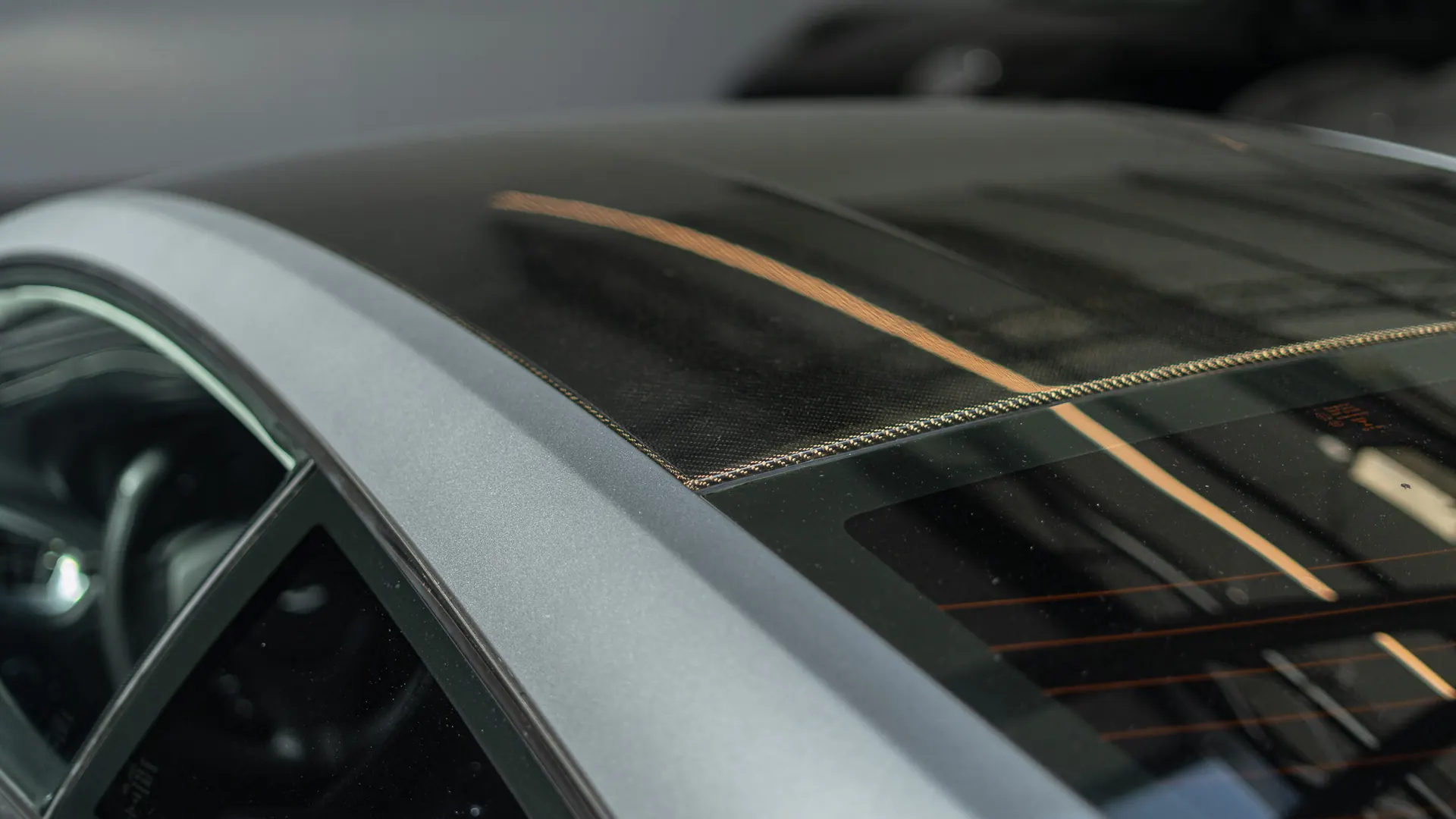 Aston Martin Vanquish — photo 45