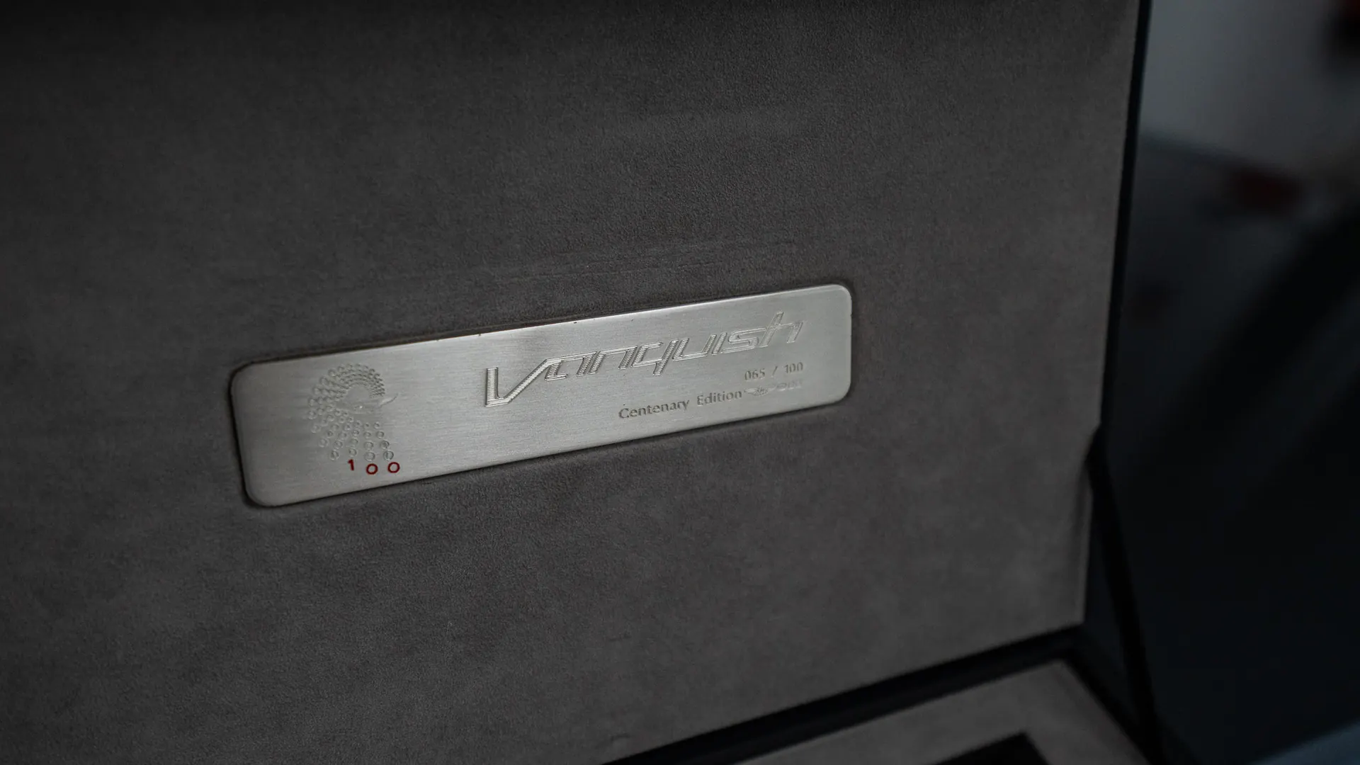 Aston Martin Vanquish — photo 49