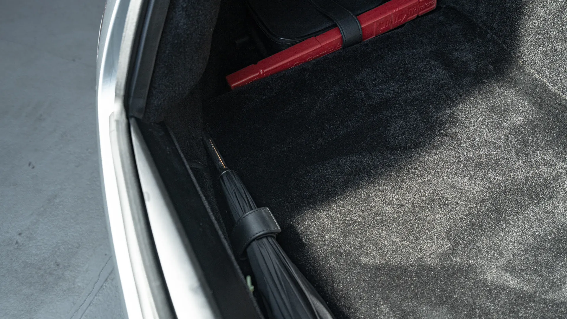 Aston Martin Vanquish — photo 47
