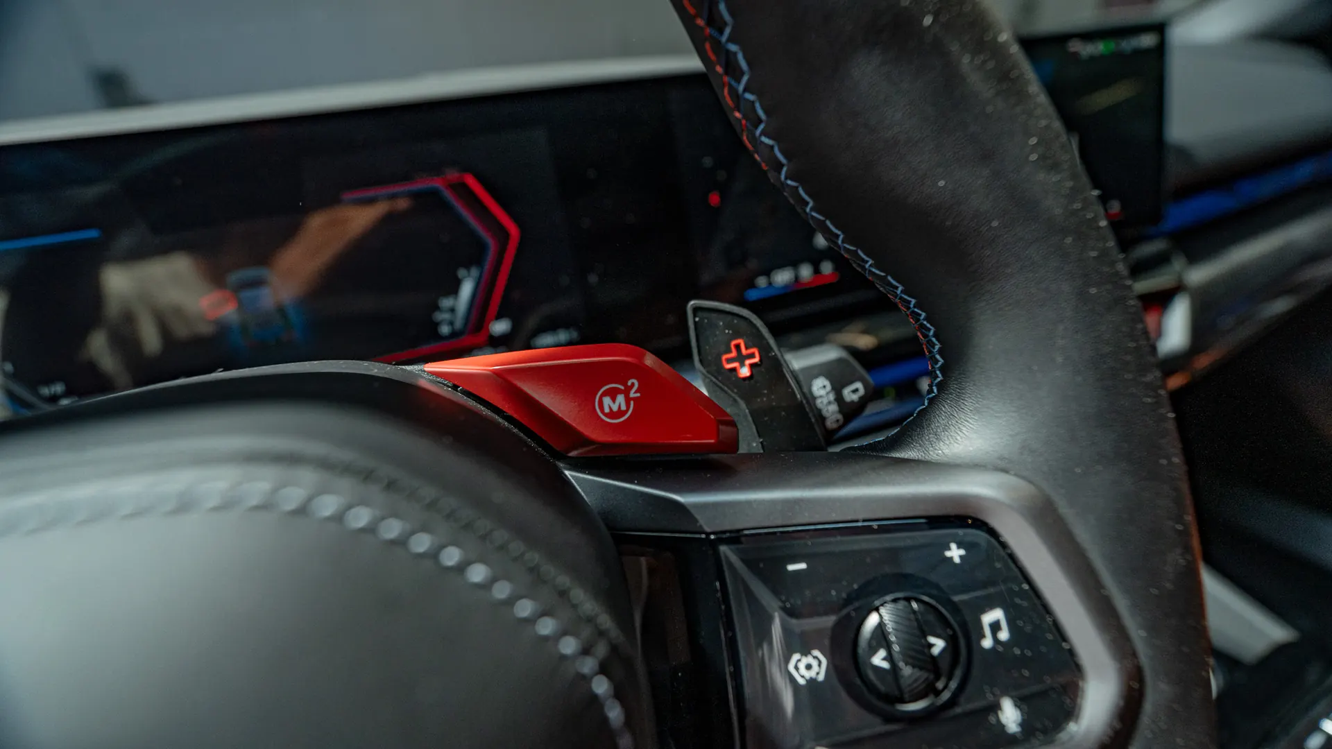 BMW M5 — photo 25