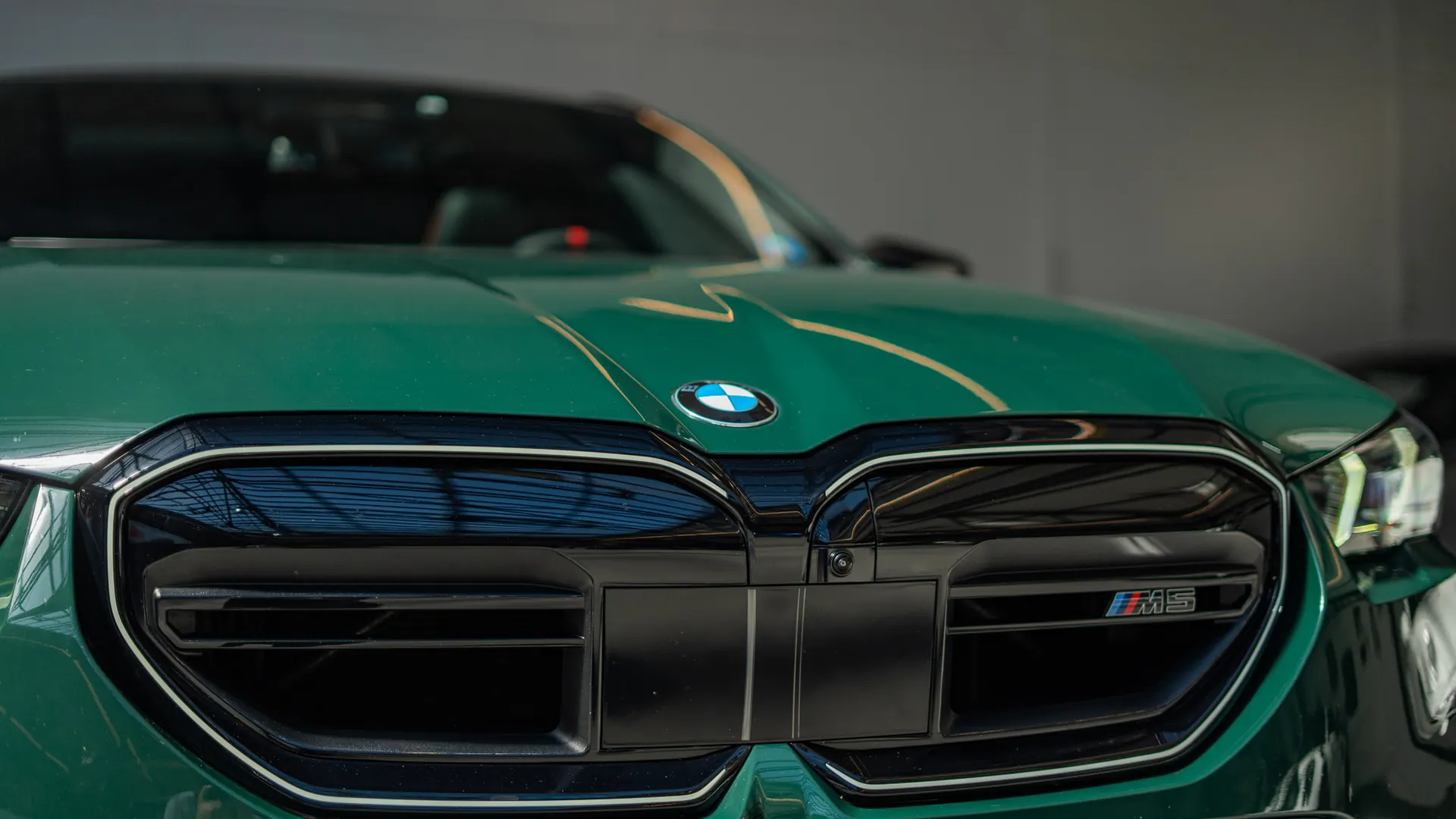 BMW M5 — photo 40