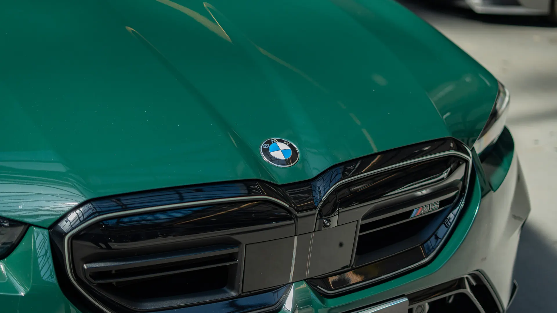 BMW M5 — photo 37