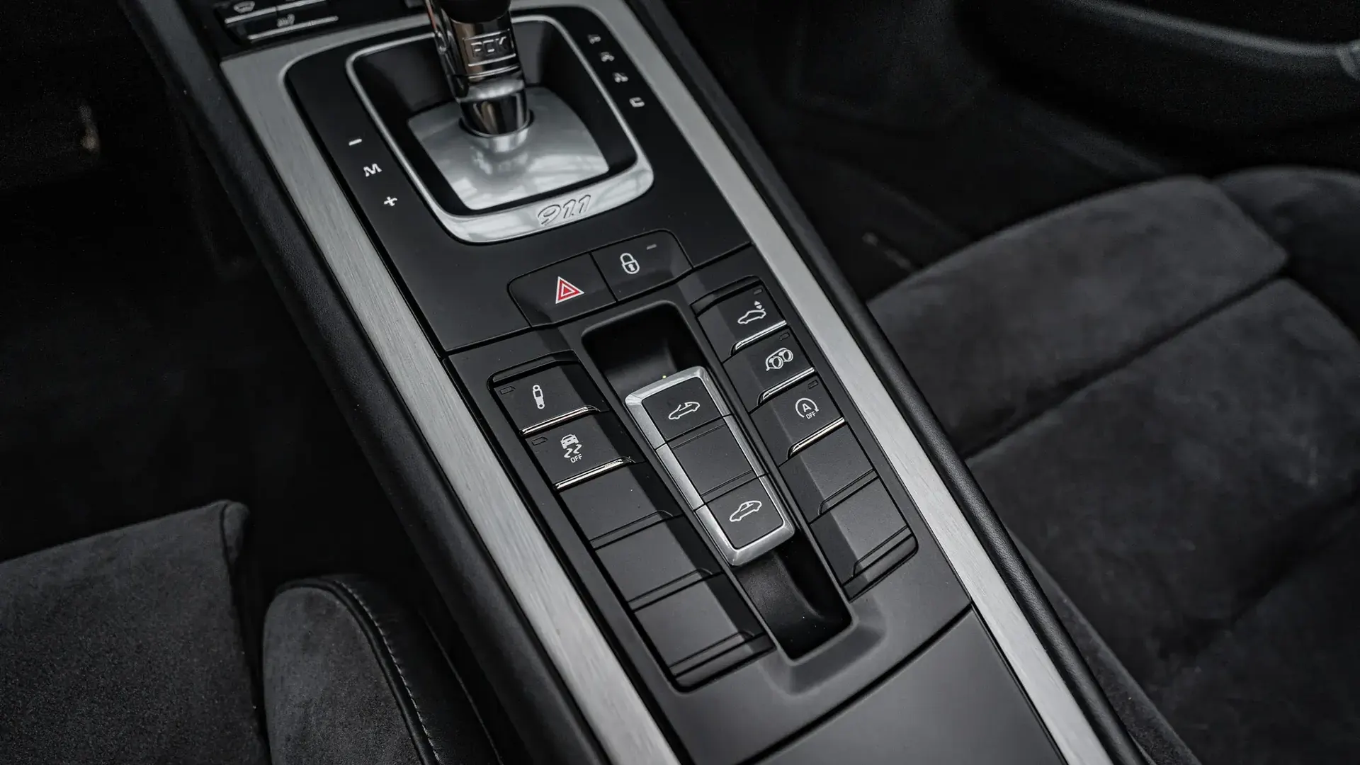 Porsche 911 — photo 28