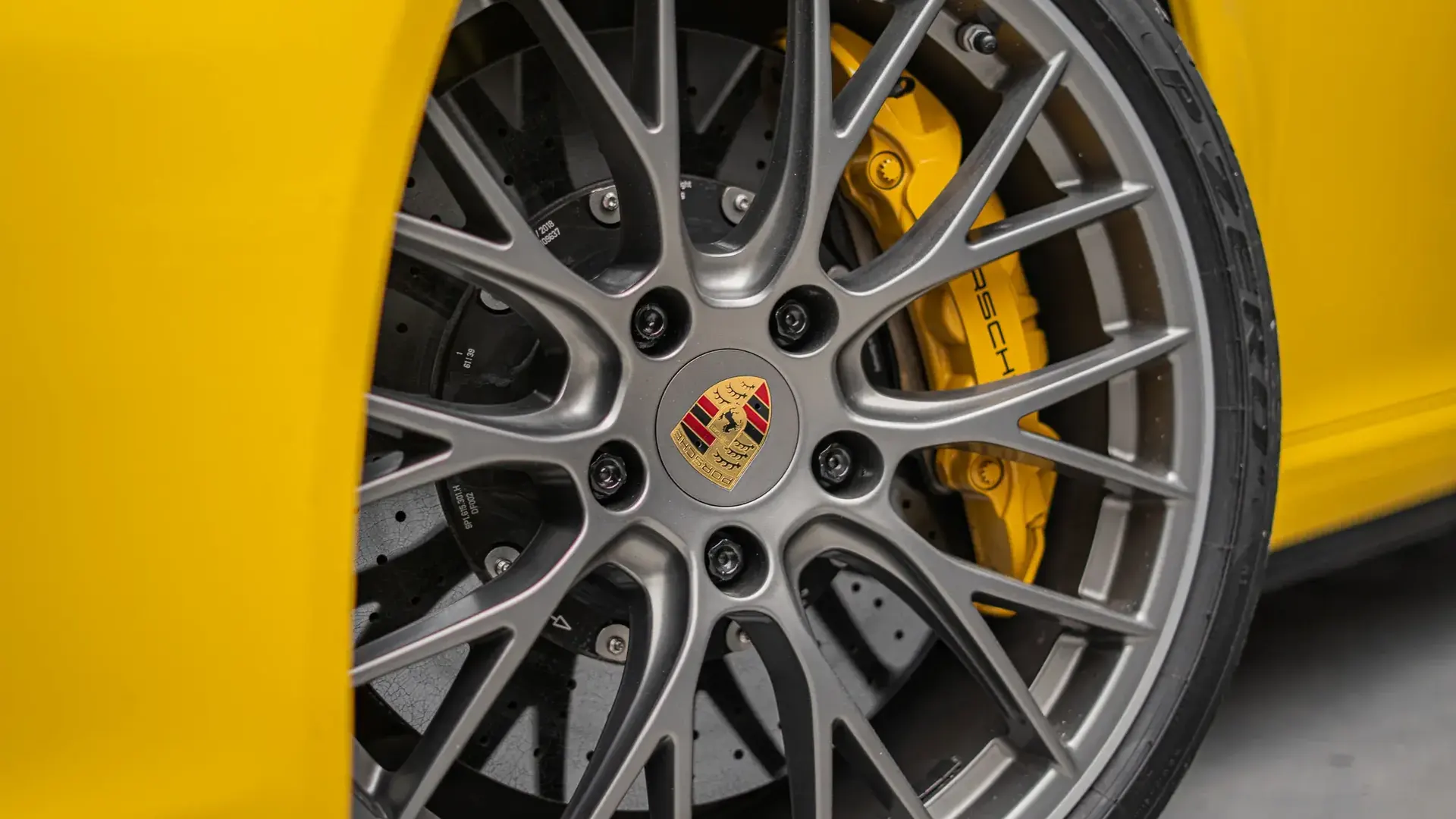 Porsche 911 — photo 38