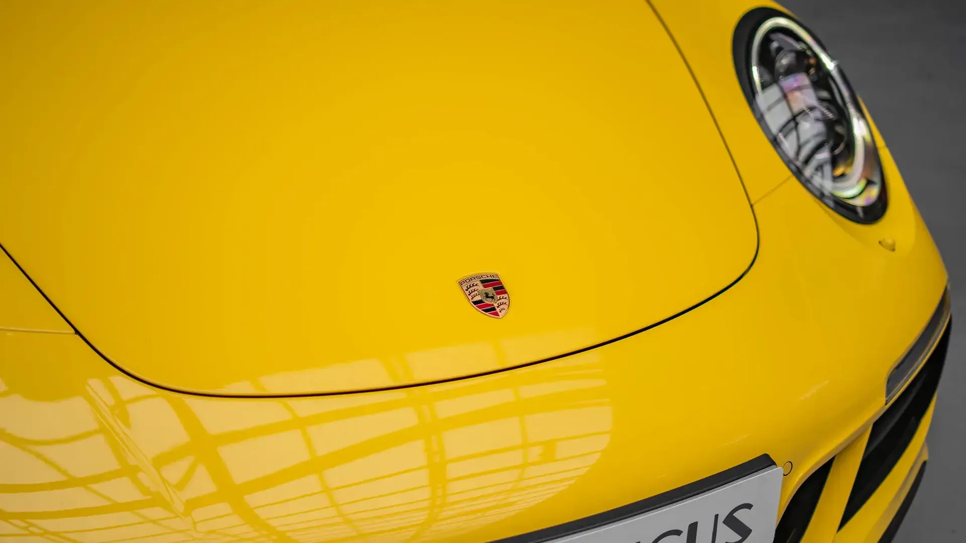 Porsche 911 — photo 34