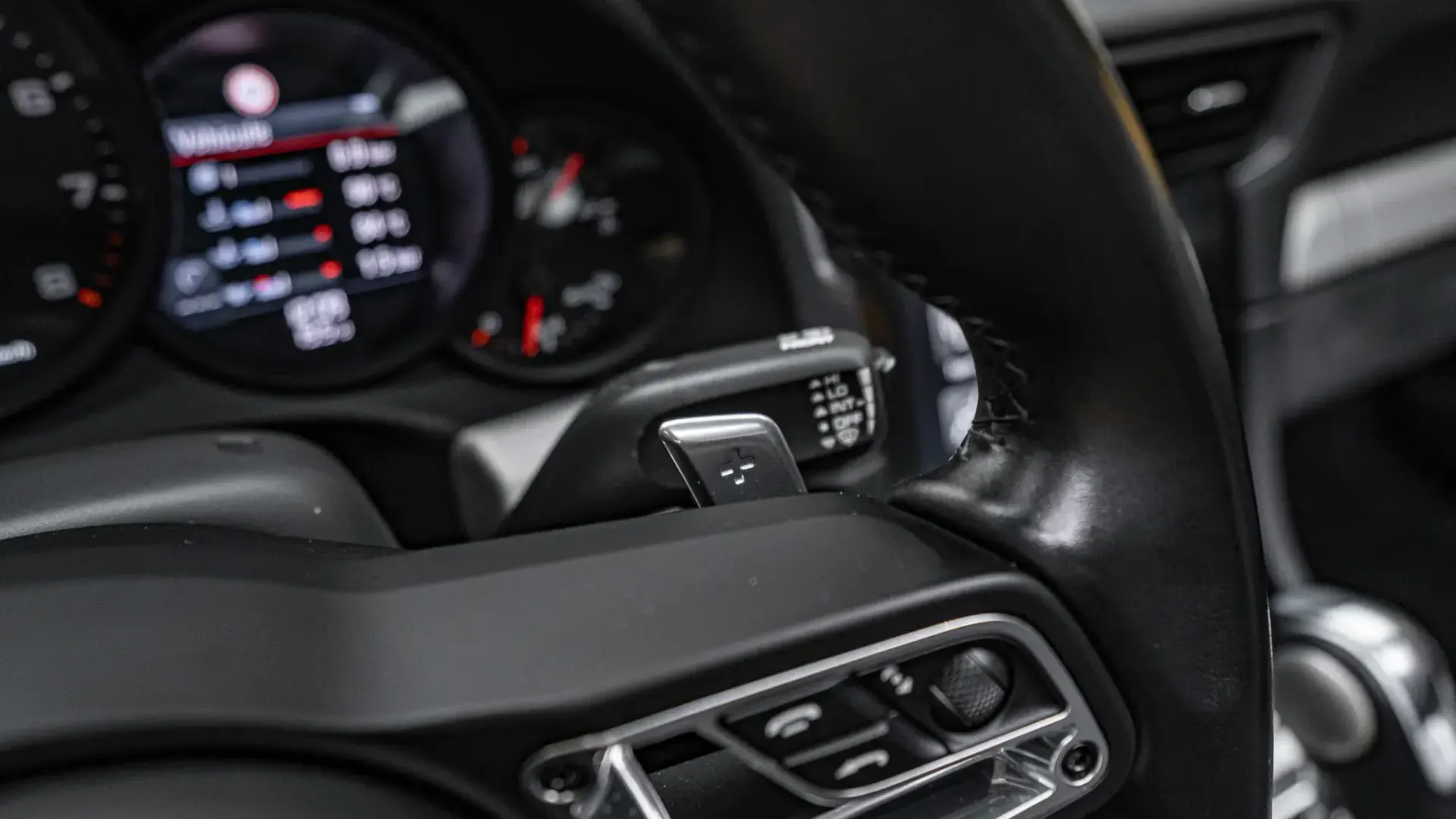 Porsche 911 — photo 20