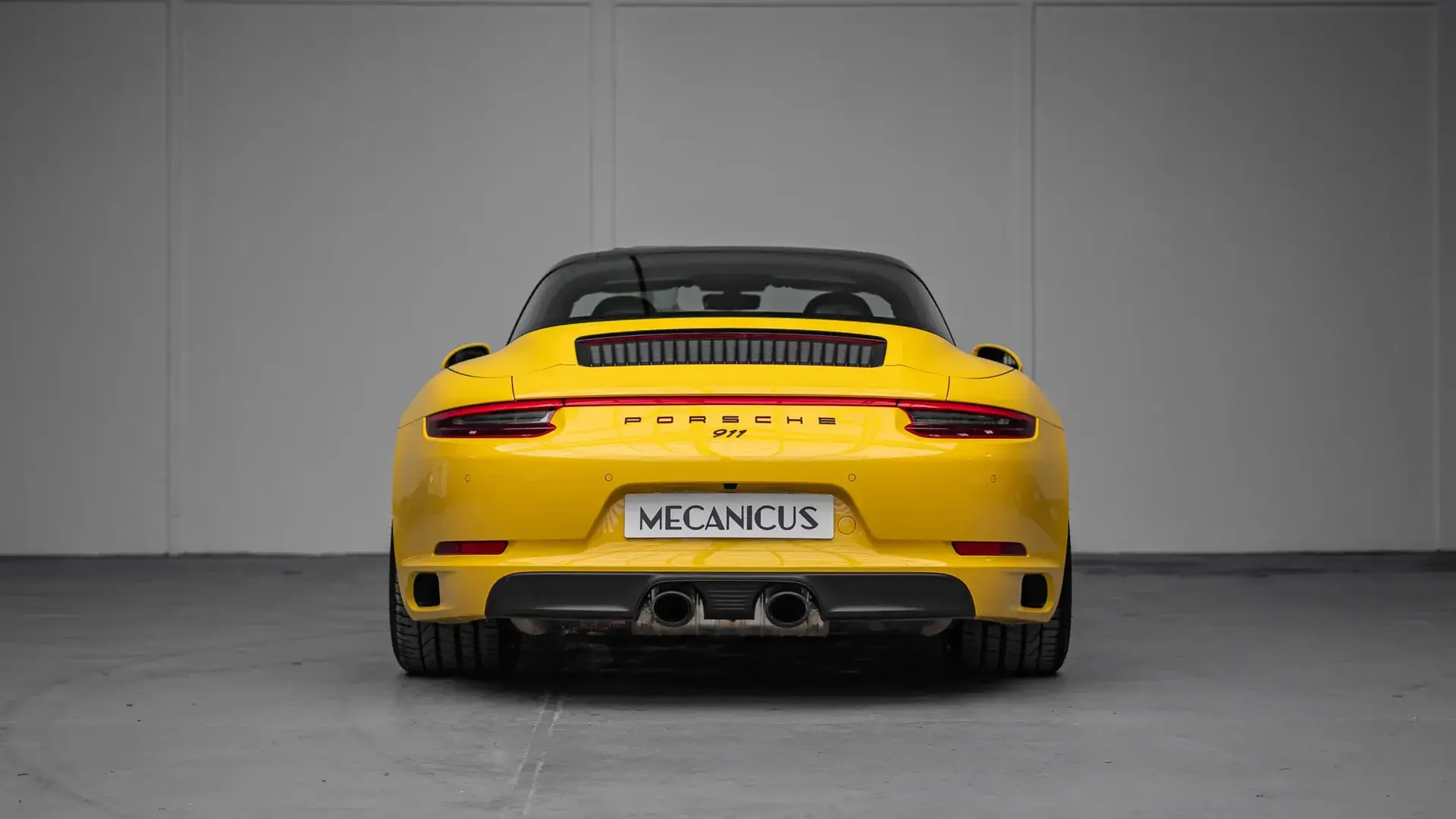 Porsche 911 — photo 4