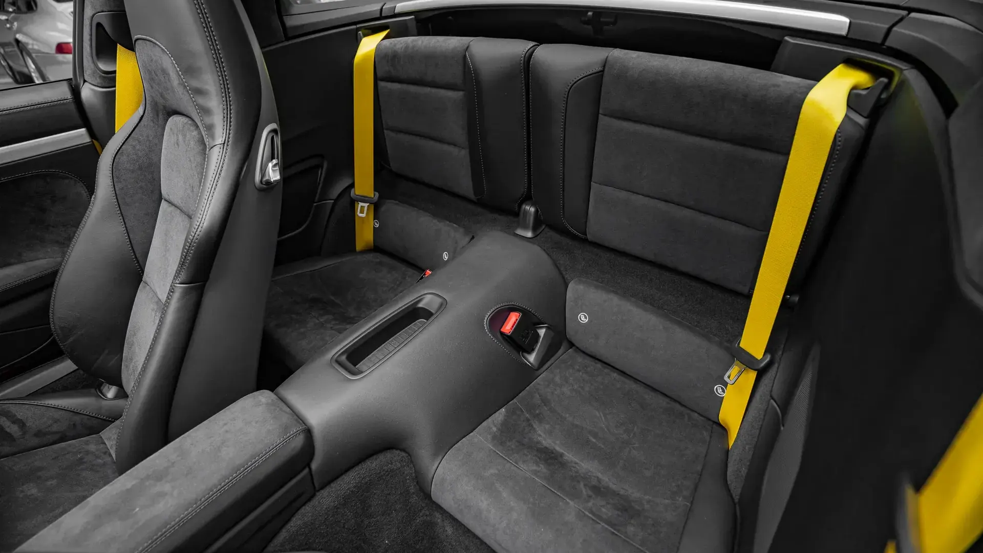 Porsche 911 — photo 16