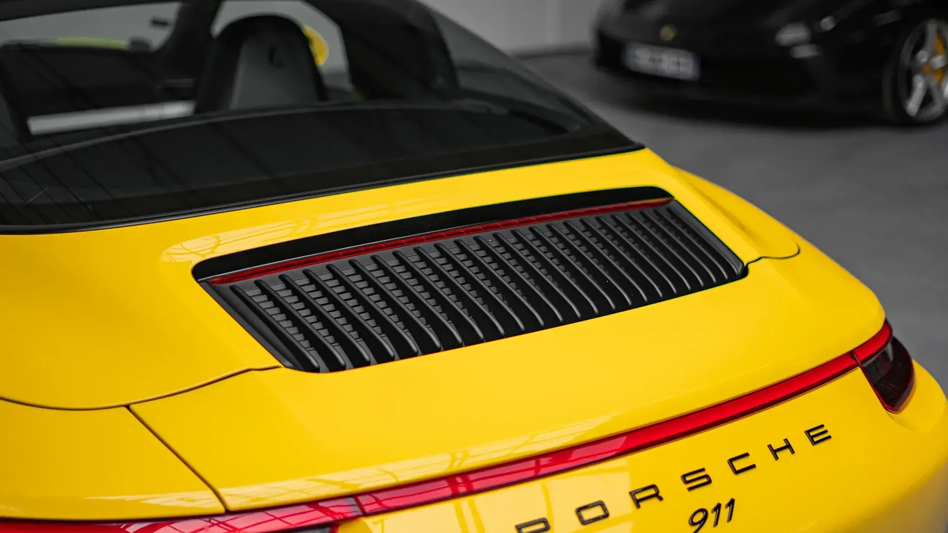 Porsche 911 — photo 43