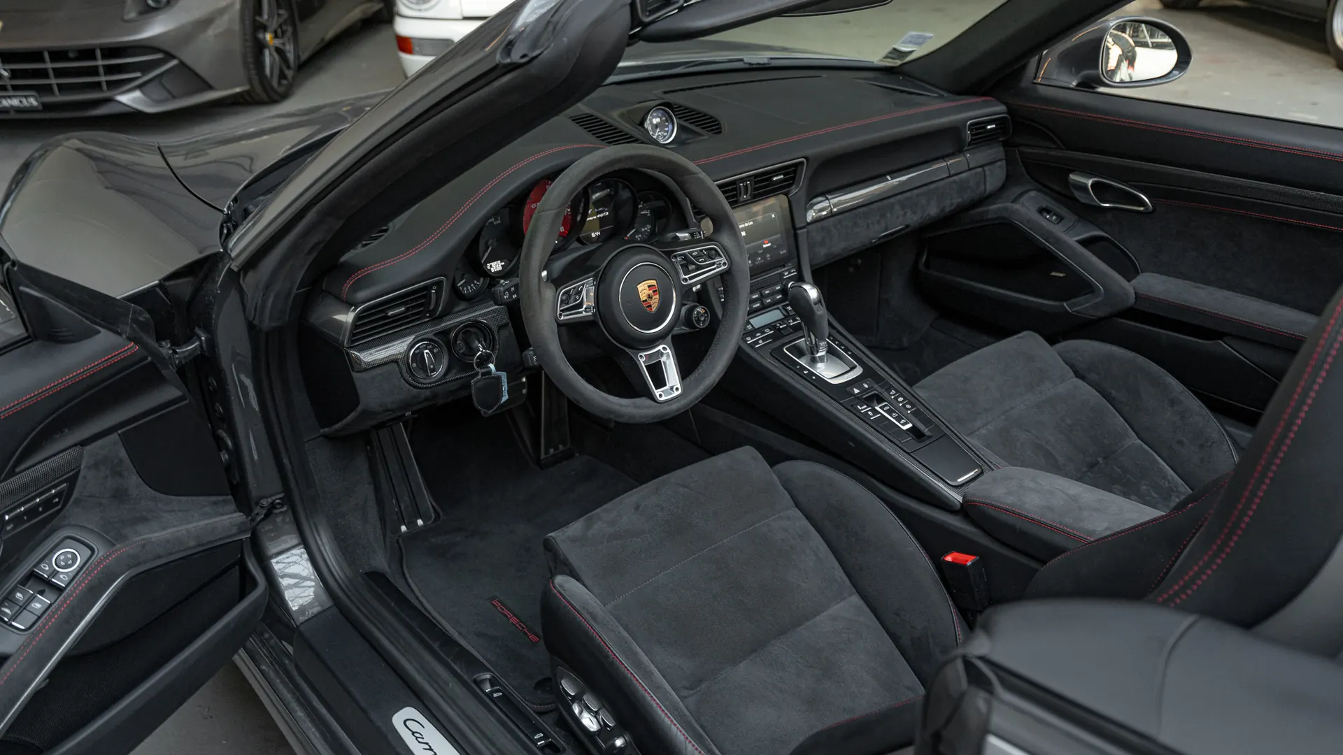 Porsche 911 — photo 9