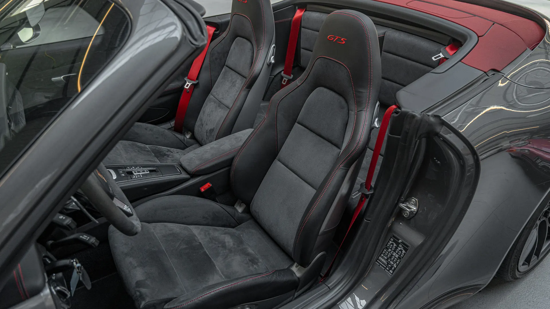 Porsche 911 — photo 11