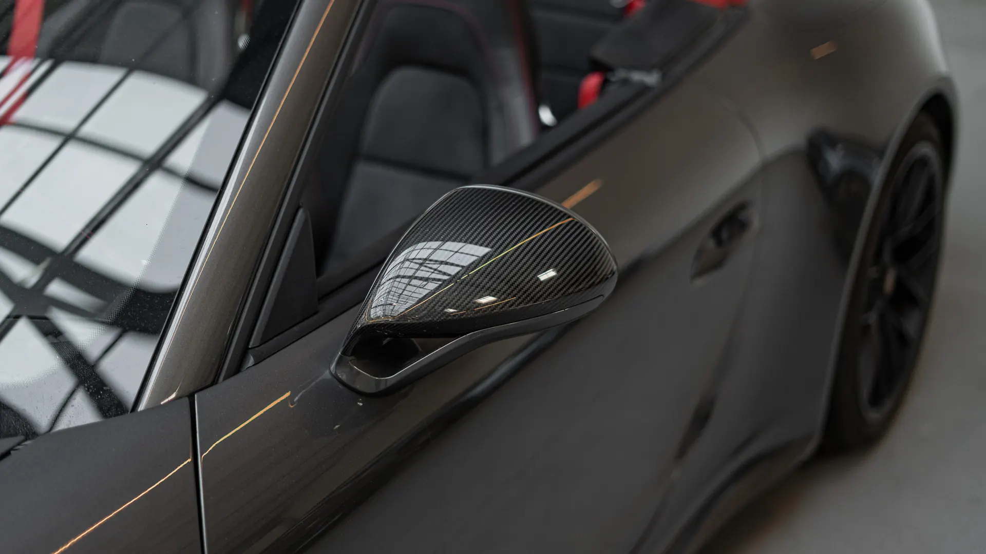 Porsche 911 — photo 36