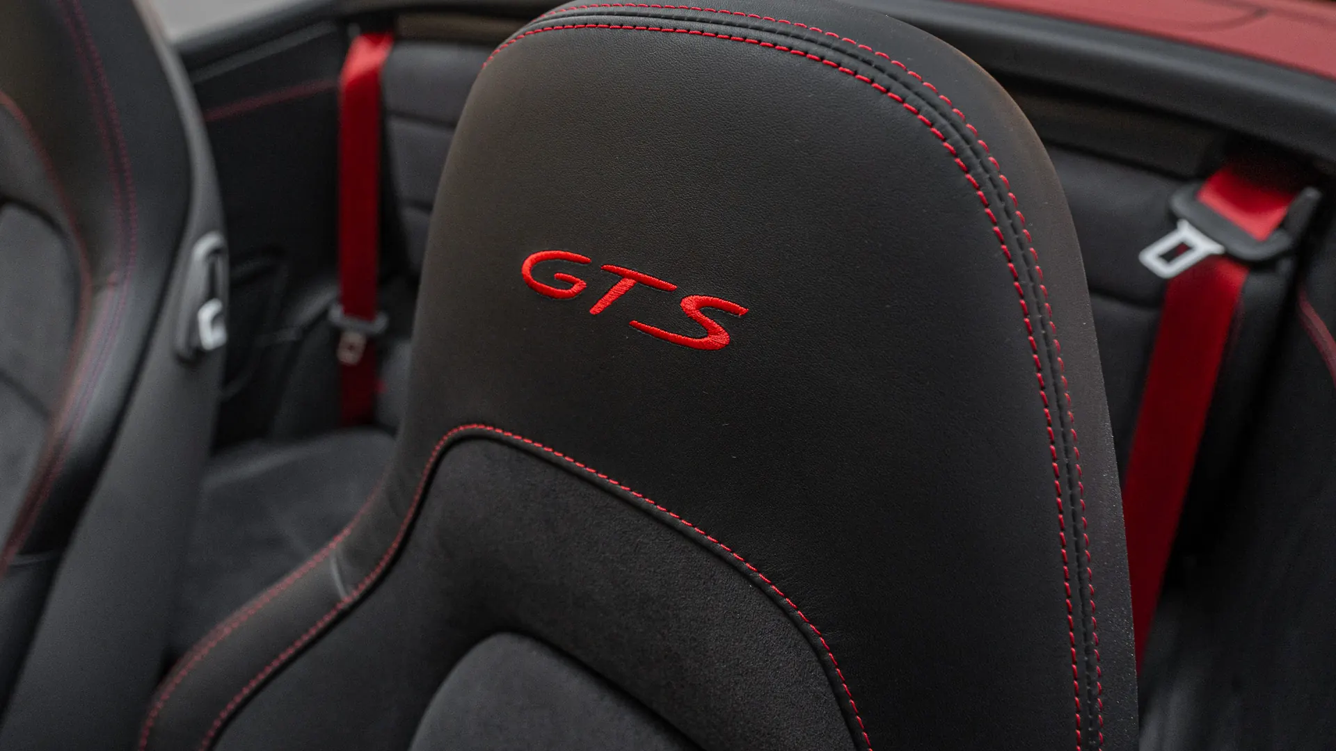 Porsche 911 — photo 33