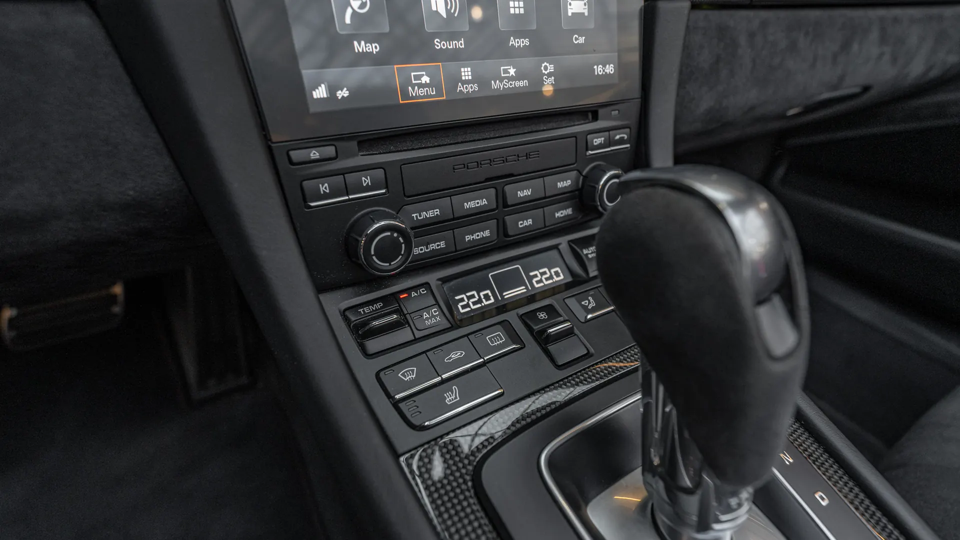 Porsche 911 — photo 21