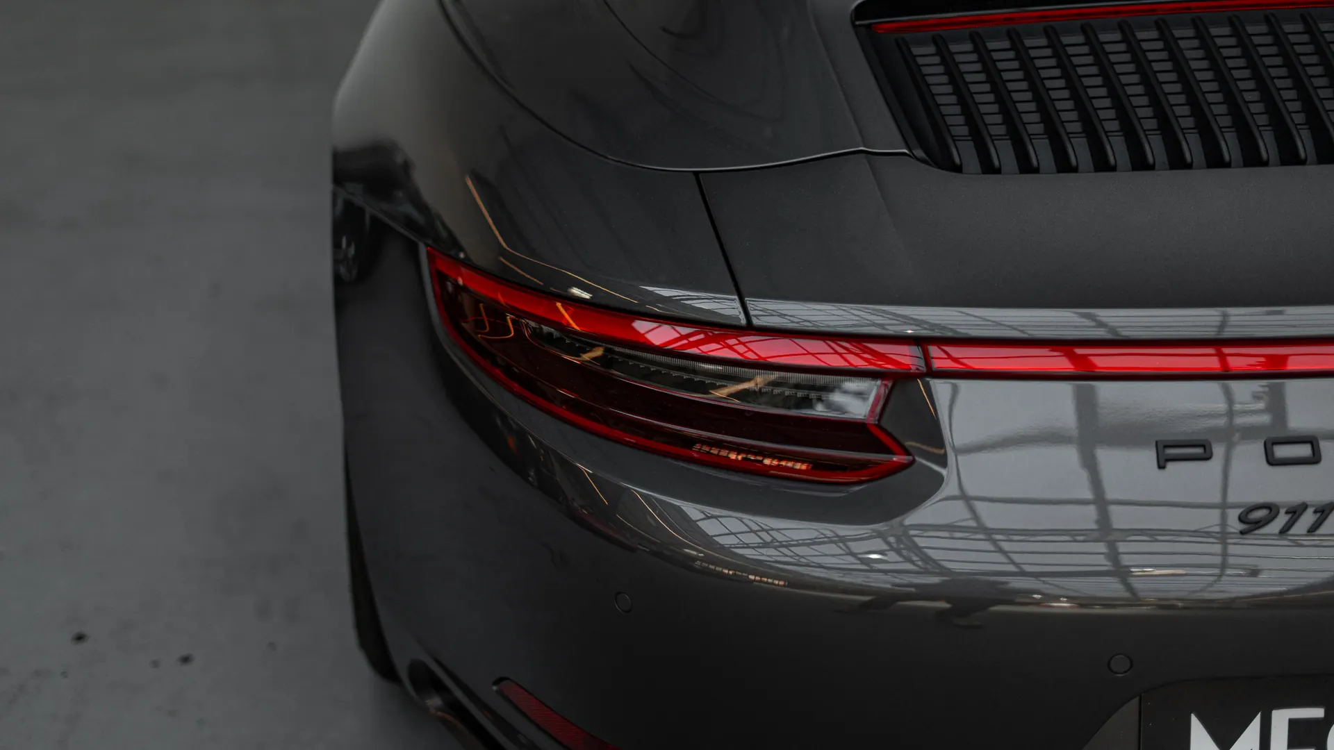 Porsche 911 — photo 43