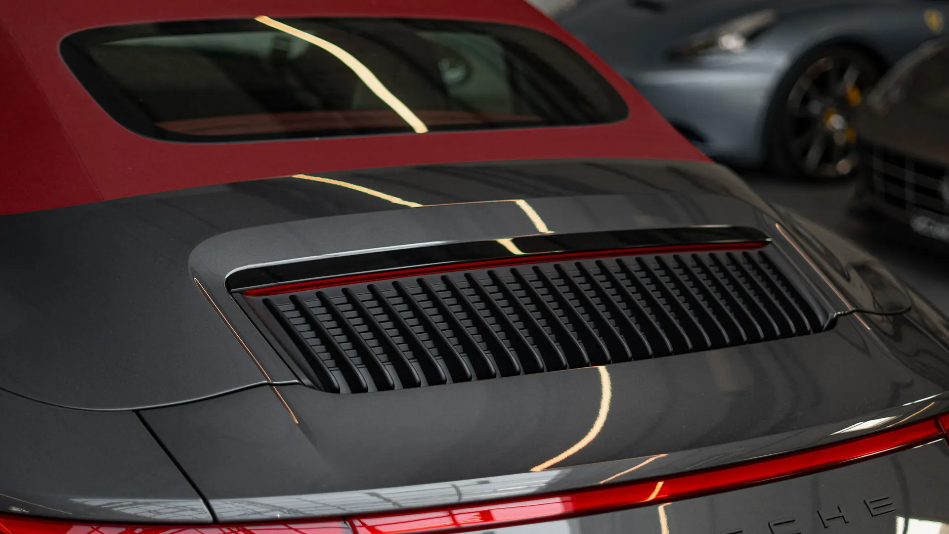 Porsche 911 — photo 42
