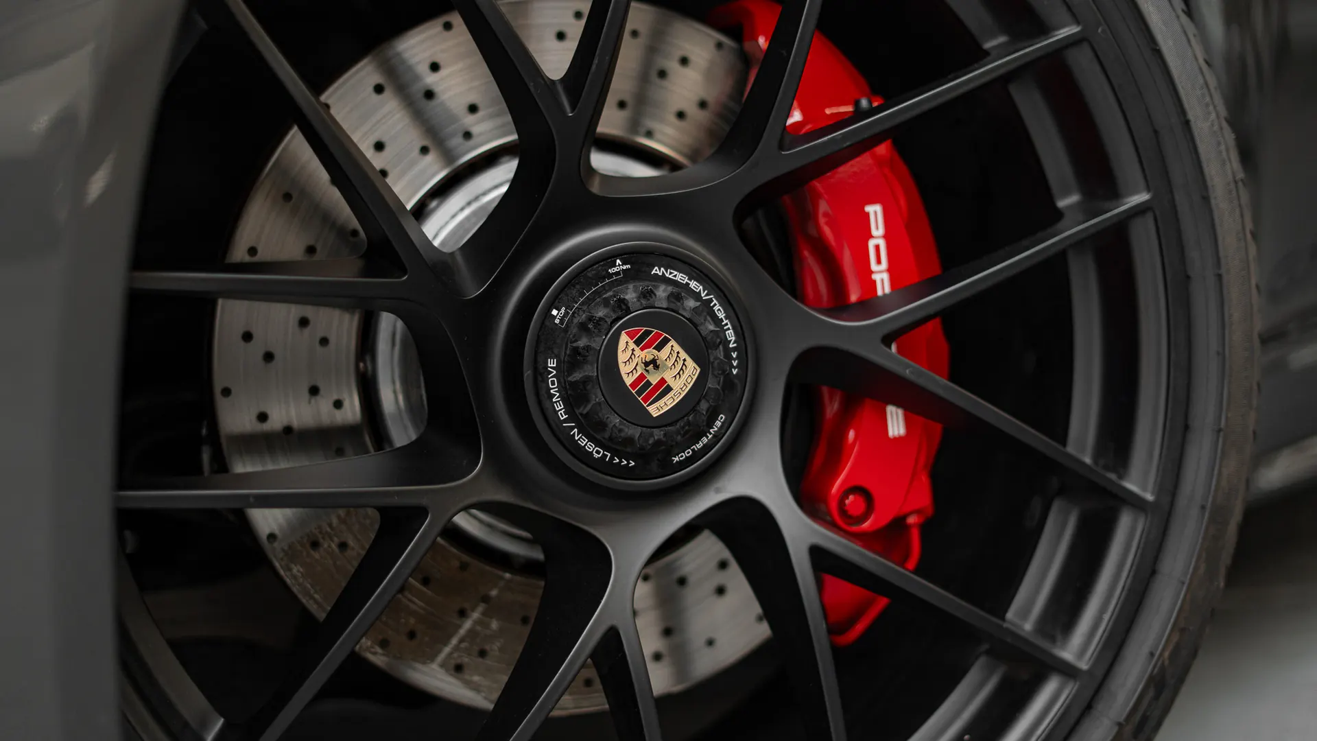 Porsche 911 — photo 38