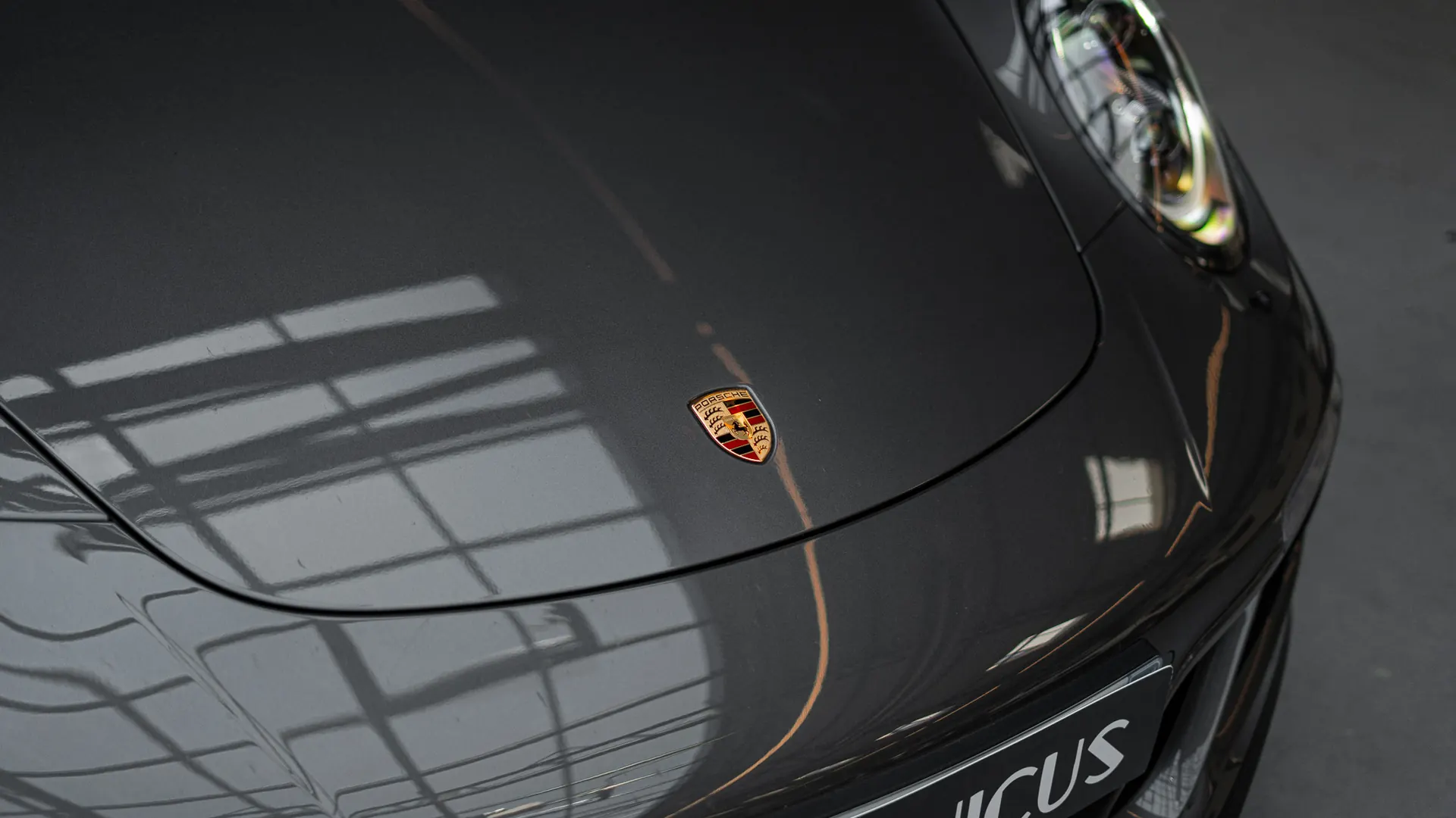 Porsche 911 — photo 35