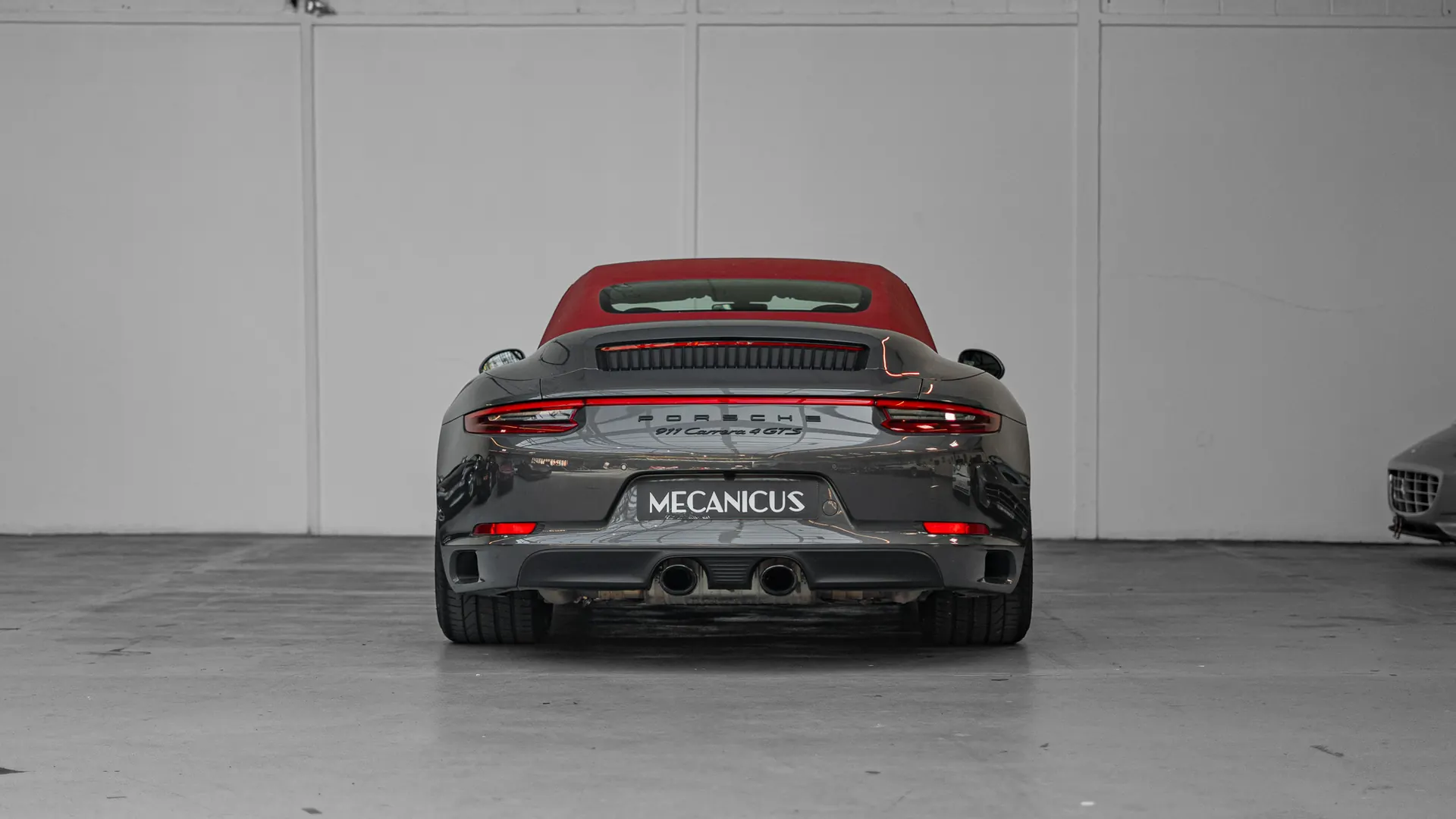 Porsche 911 — photo 4