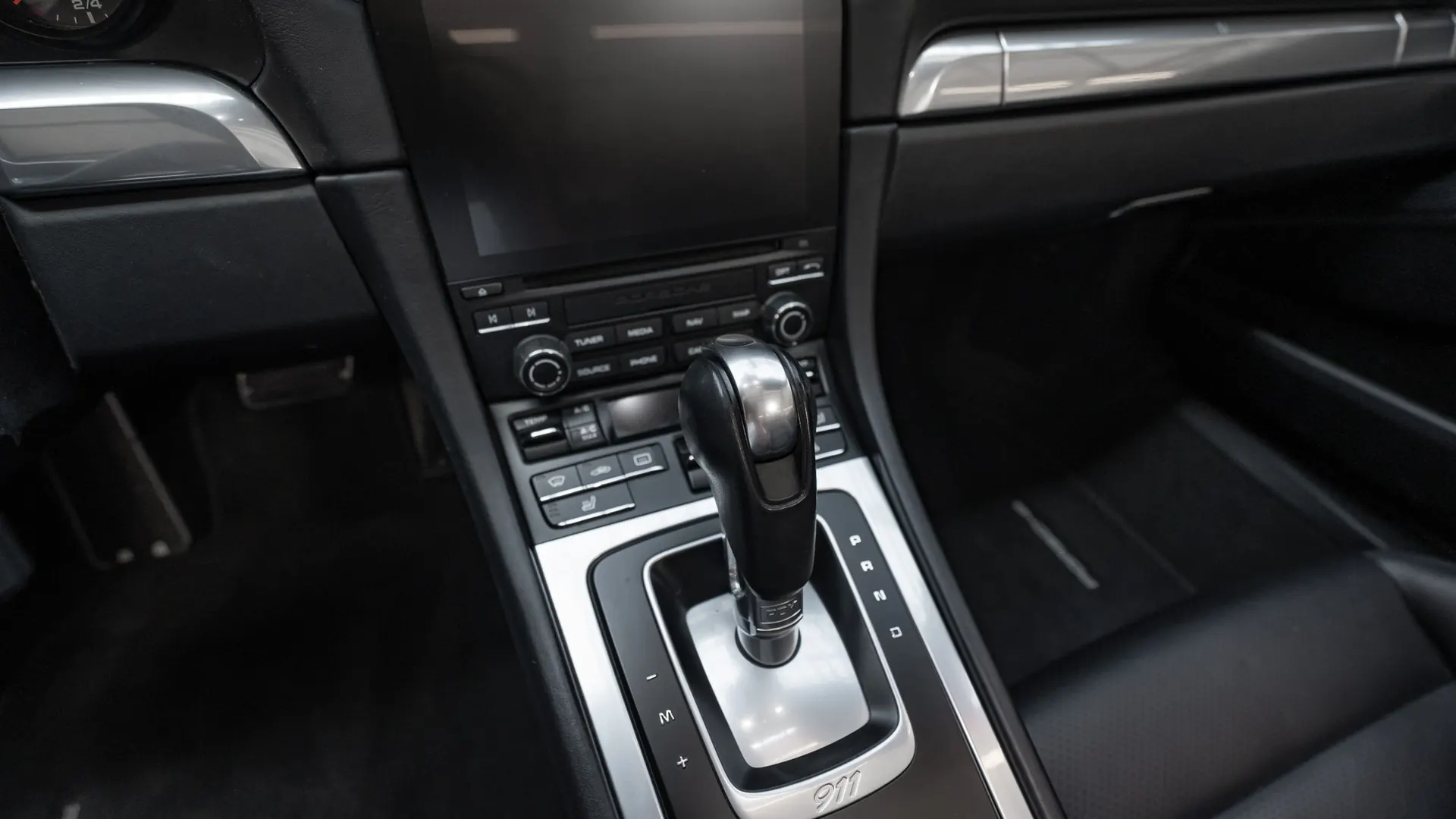 Porsche 911 — photo 16