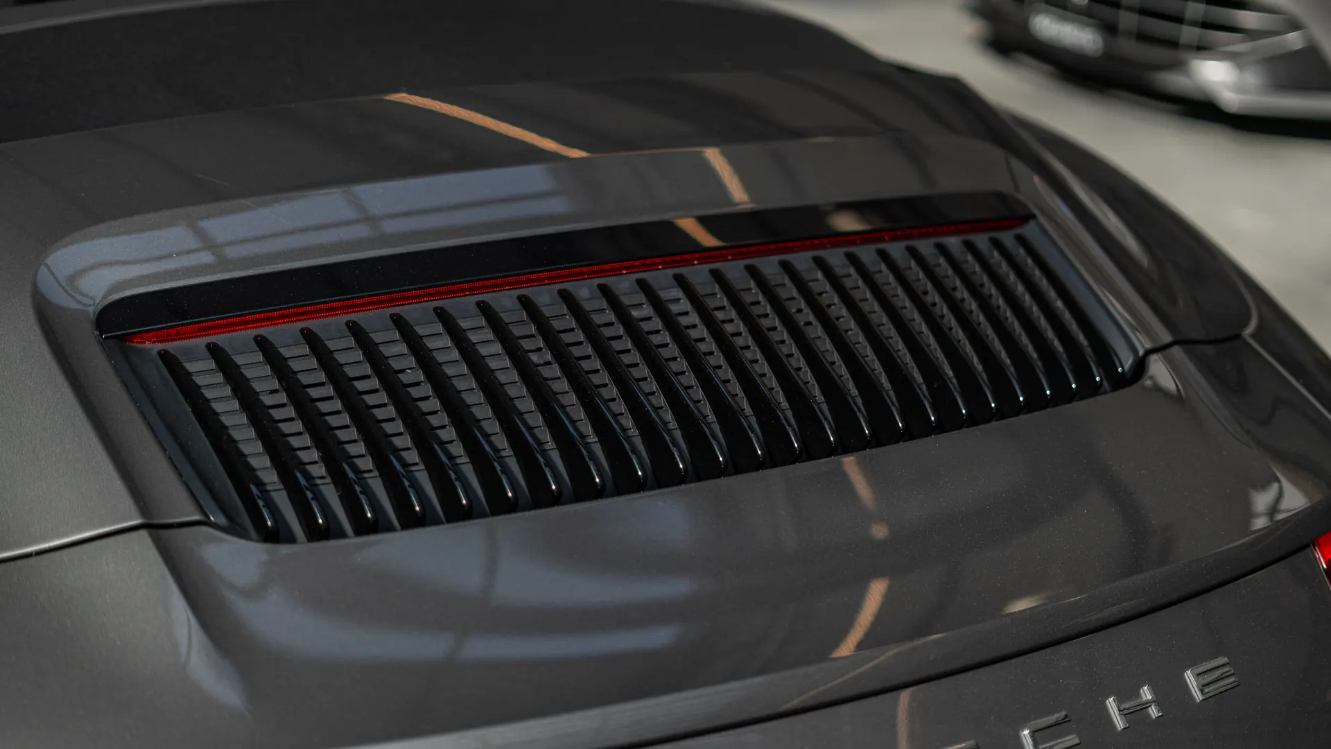Porsche 911 — photo 31