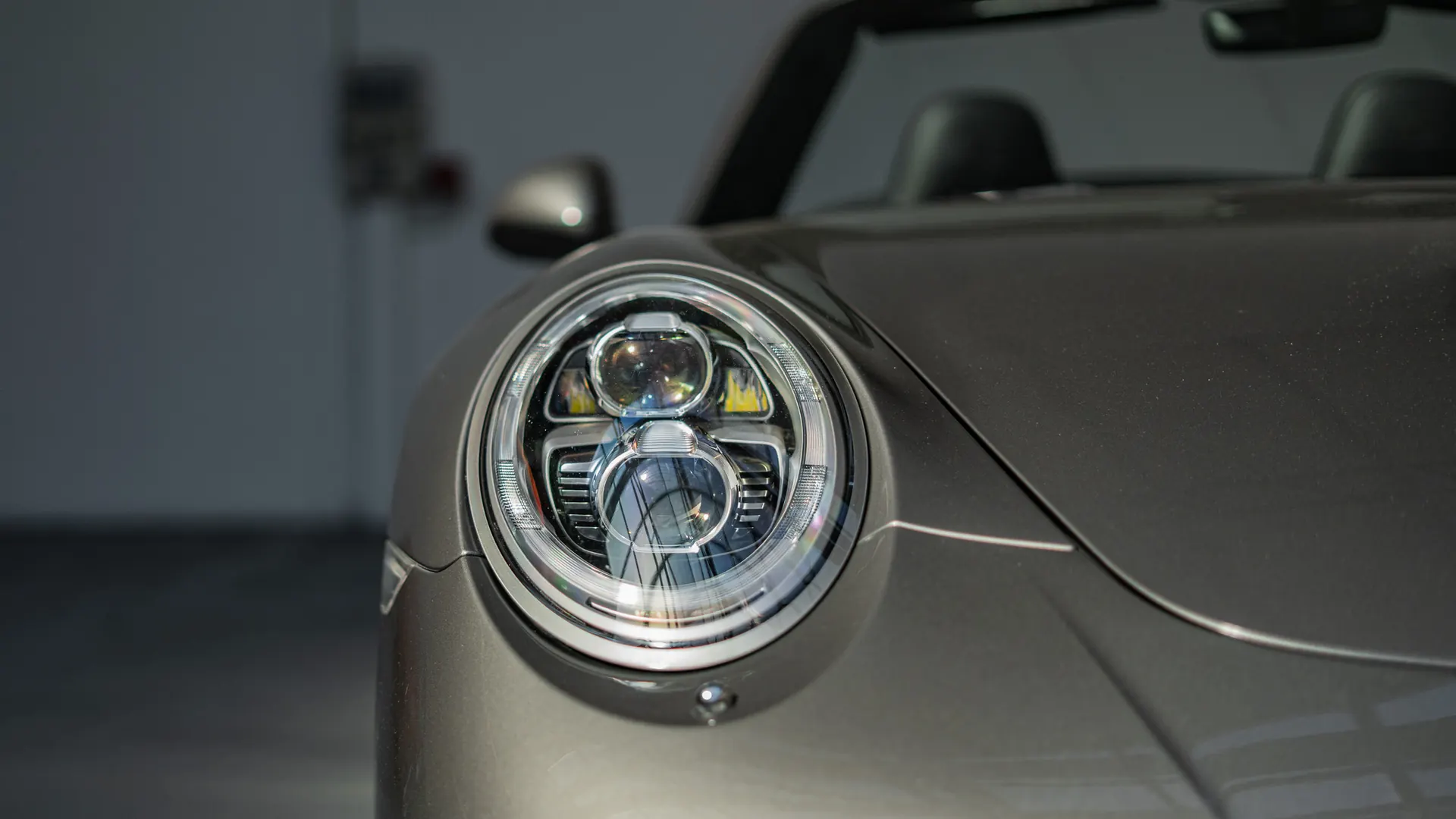 Porsche 911 — photo 28