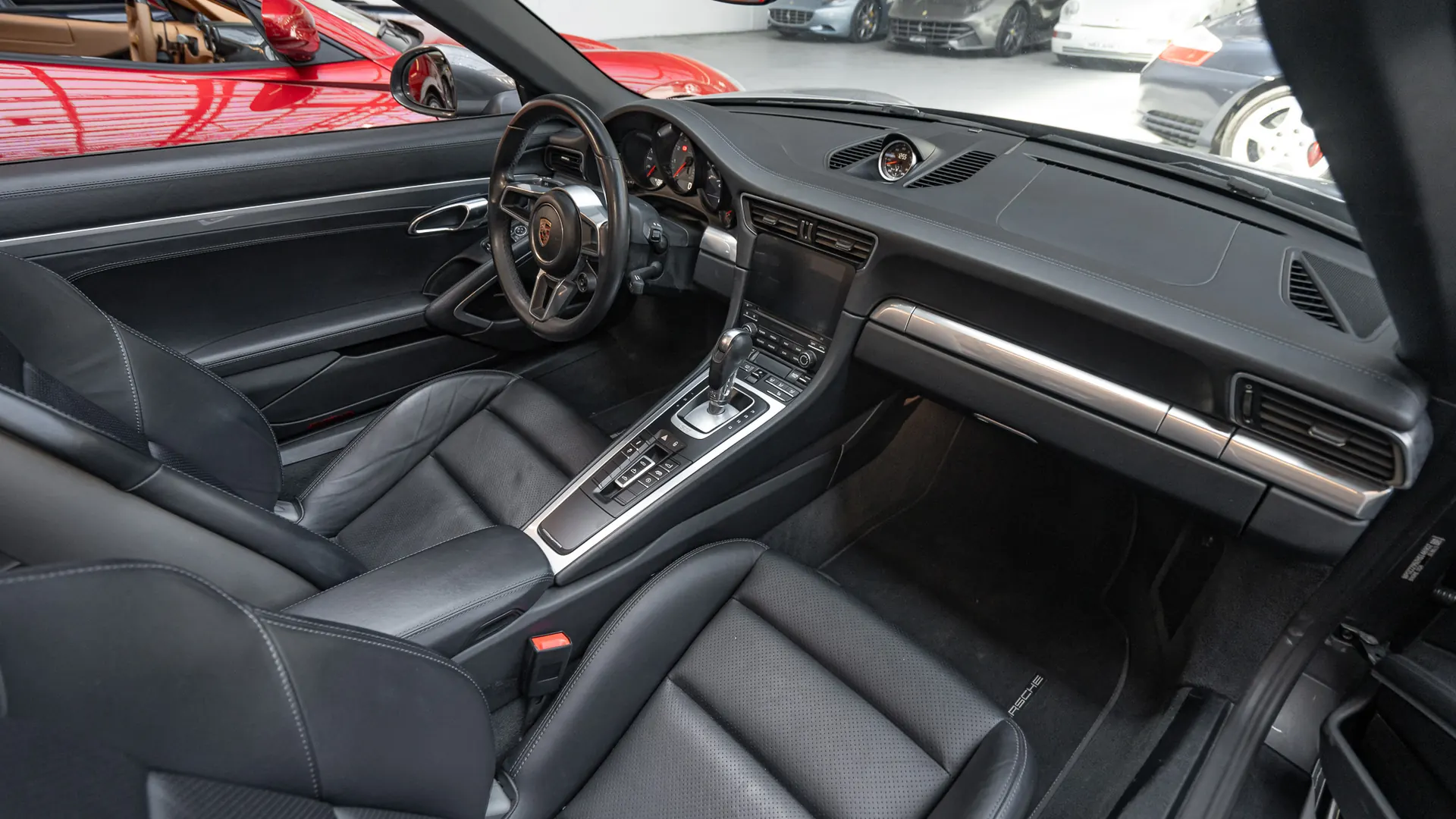 Porsche 911 — photo 20