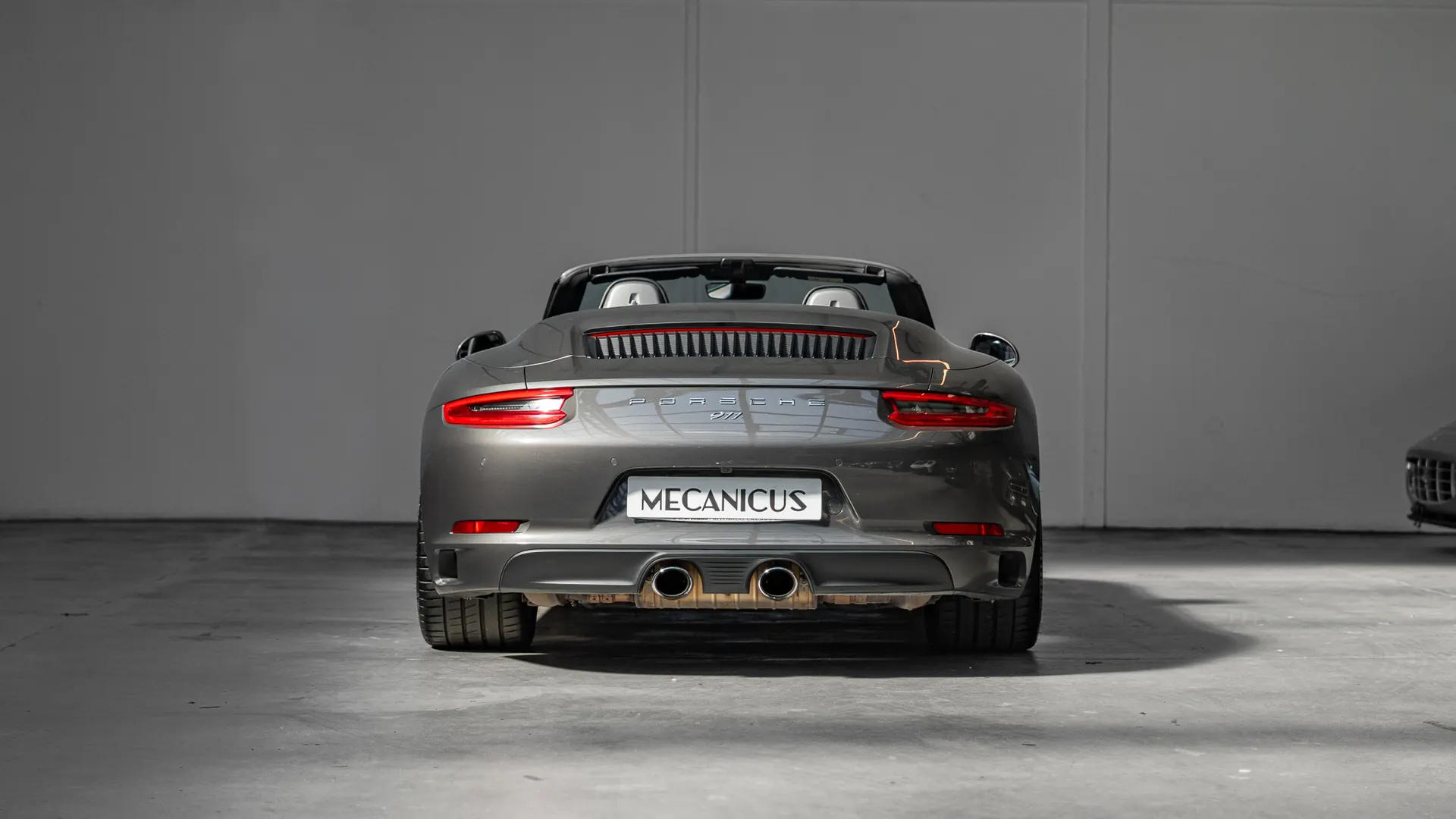 Porsche 911 — photo 4