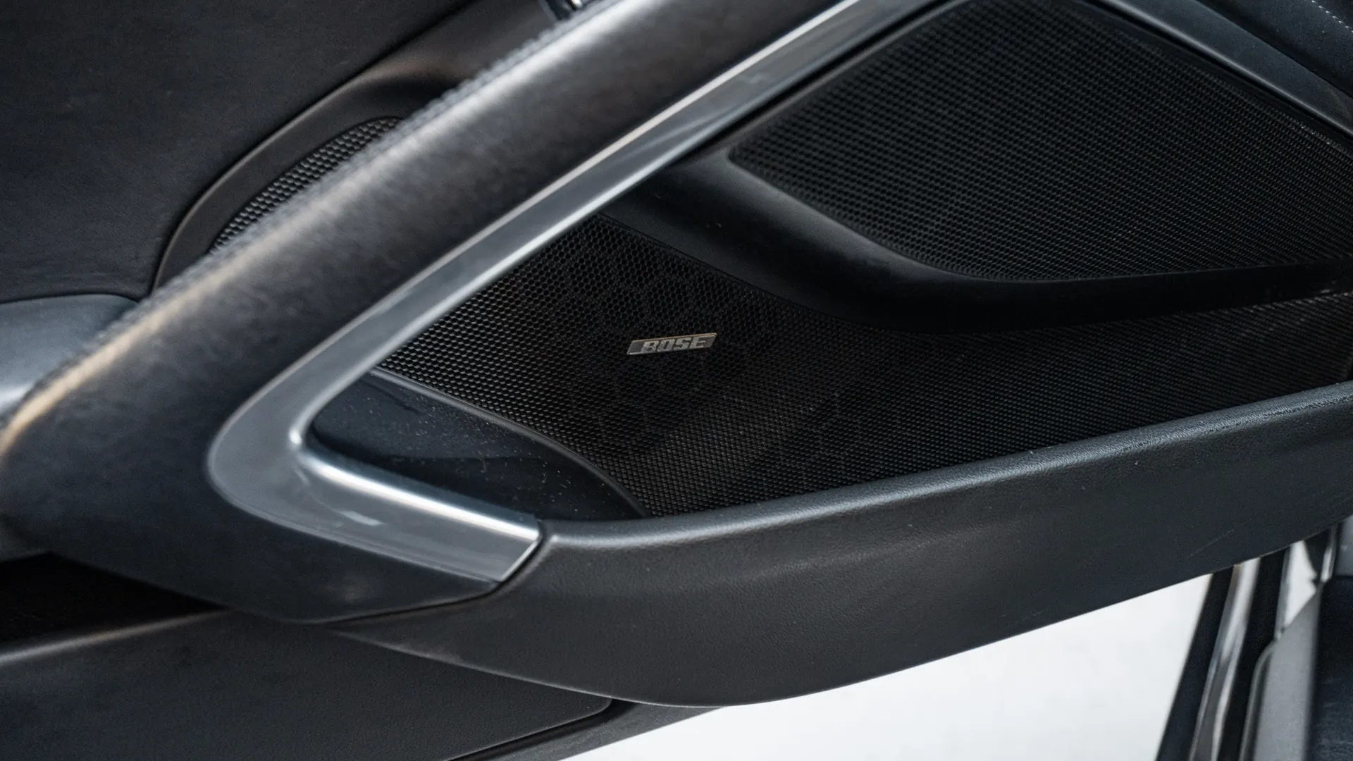 Porsche 911 — photo 25