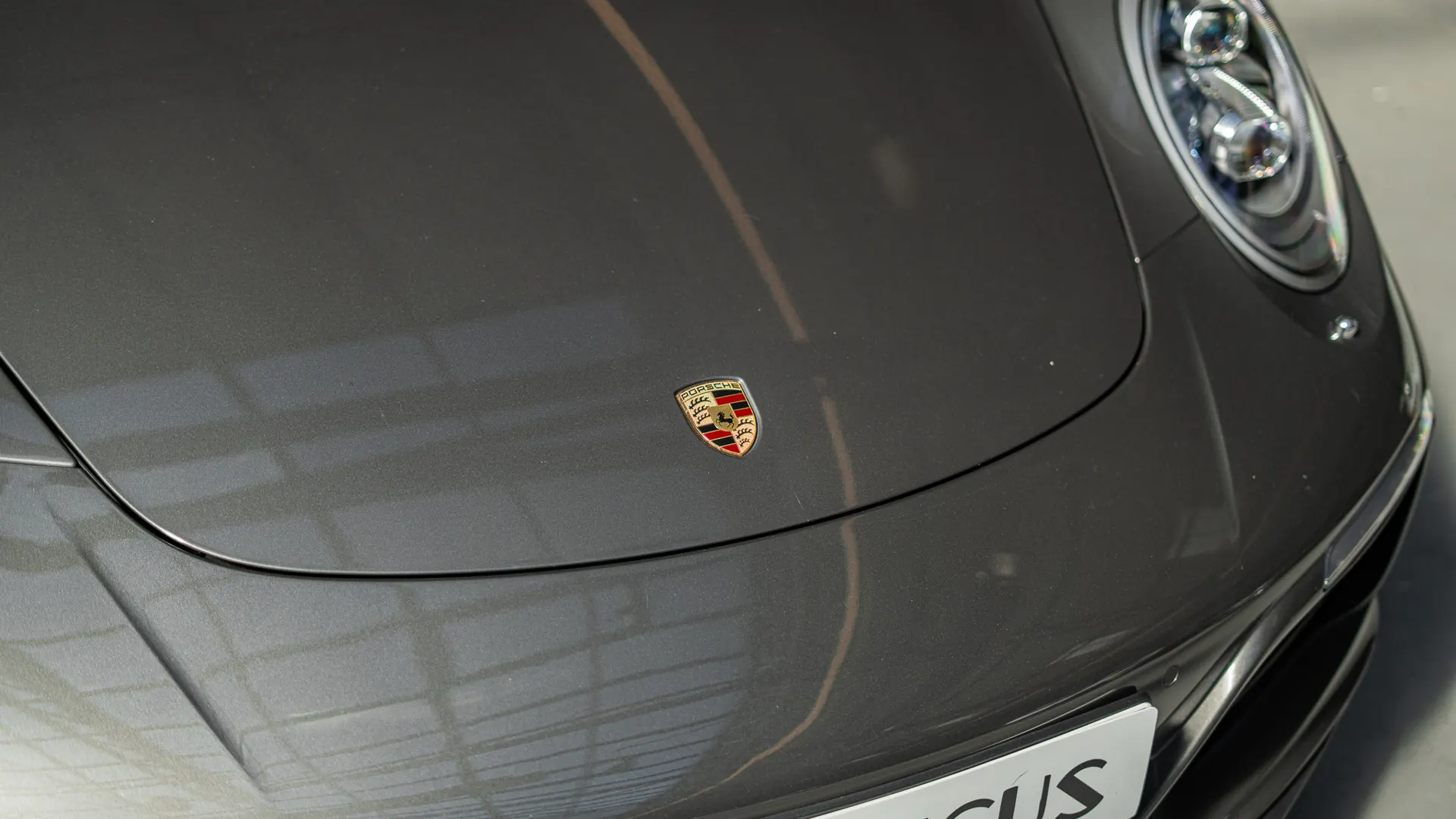 Porsche 911 — photo 27