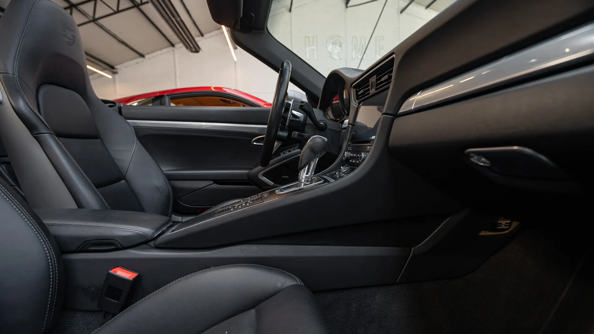 Porsche 911 — photo 21