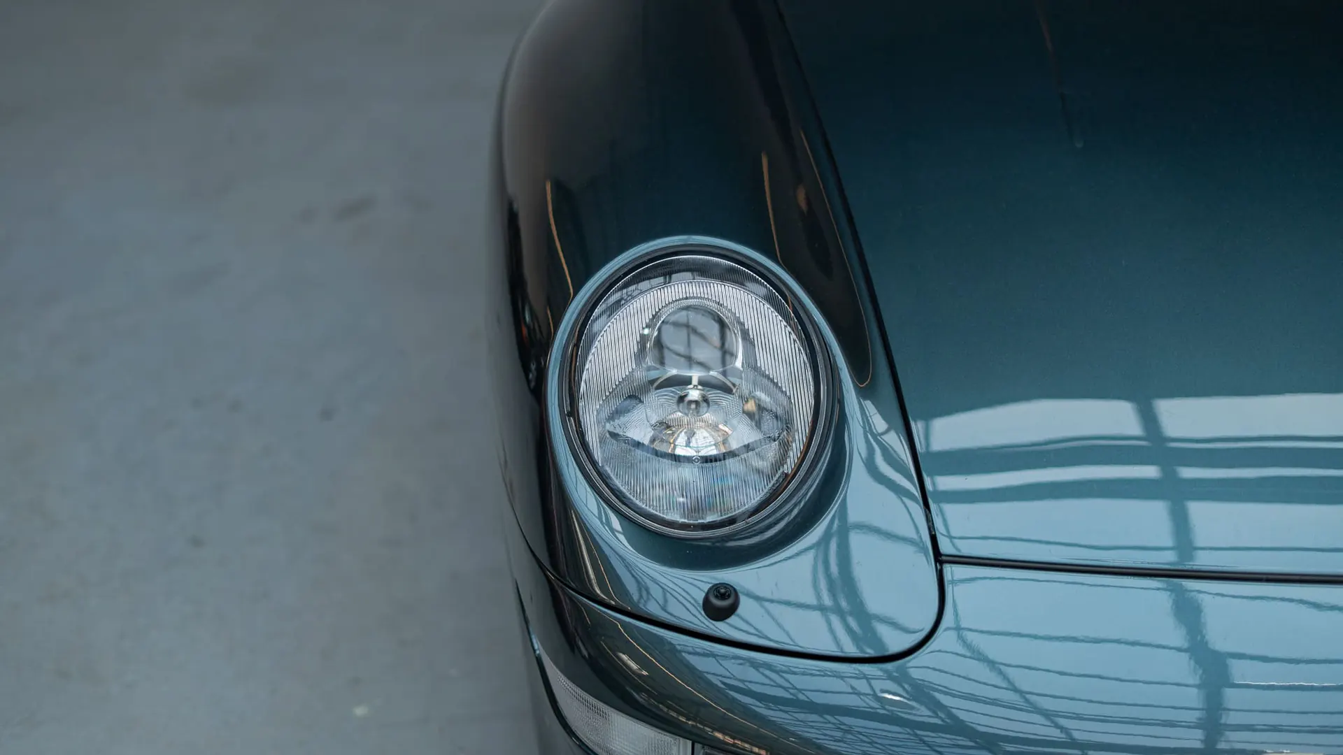 Porsche 911 — photo 25