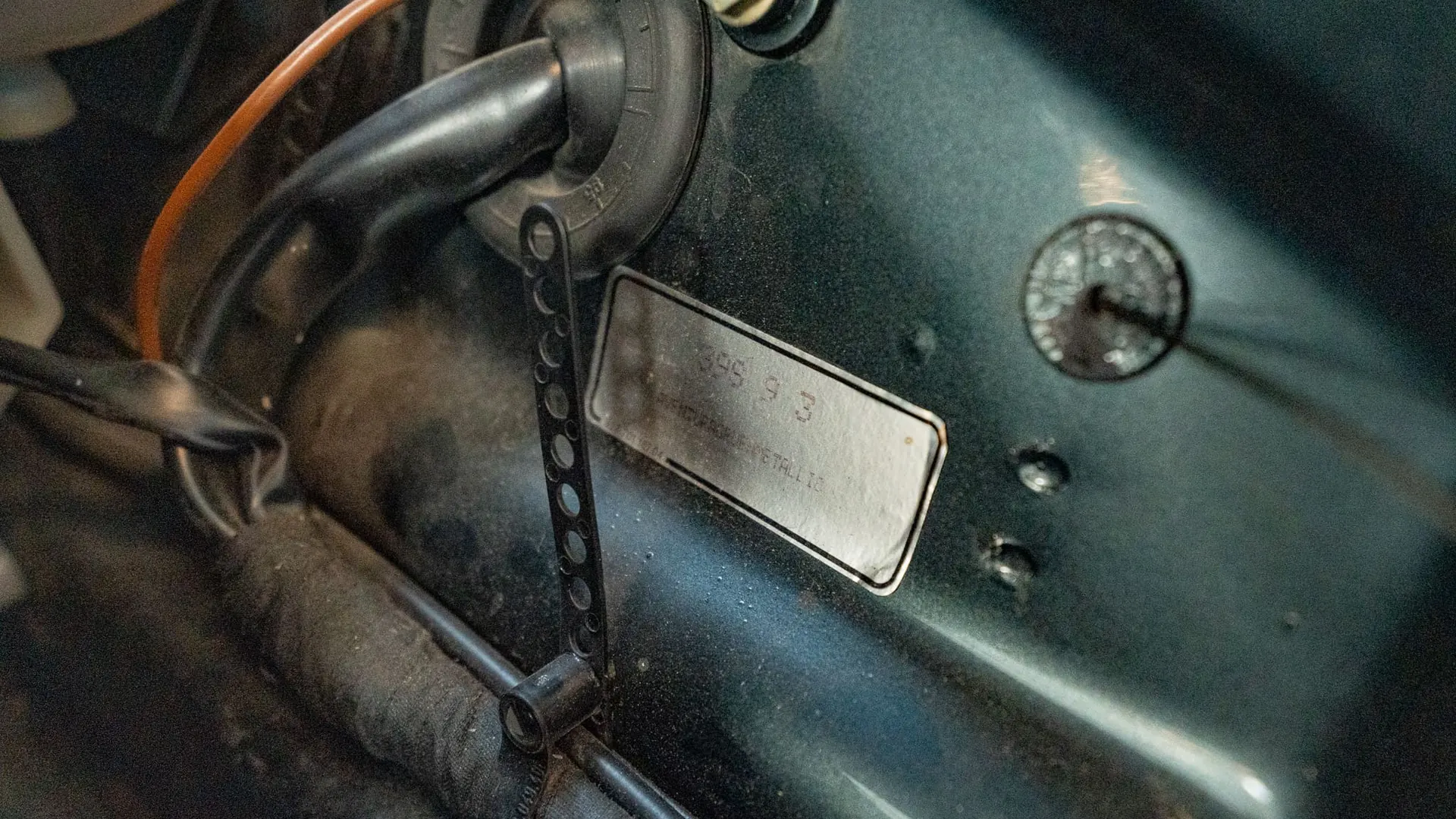 Porsche 911 — photo 33