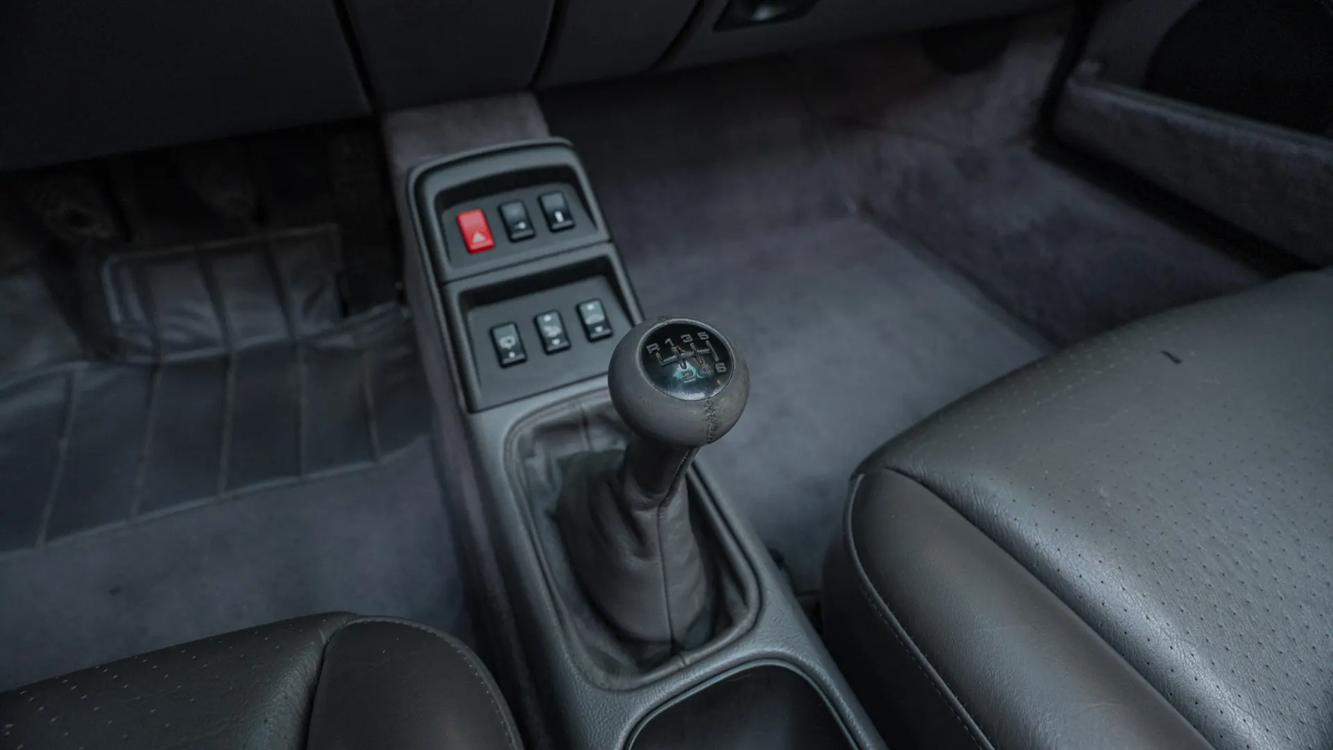 Porsche 911 — photo 15
