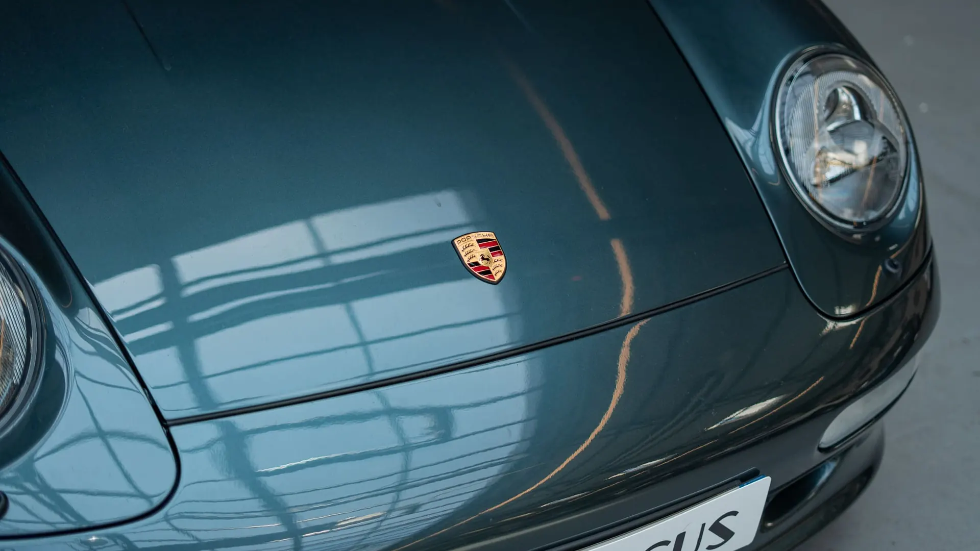 Porsche 911 — photo 24