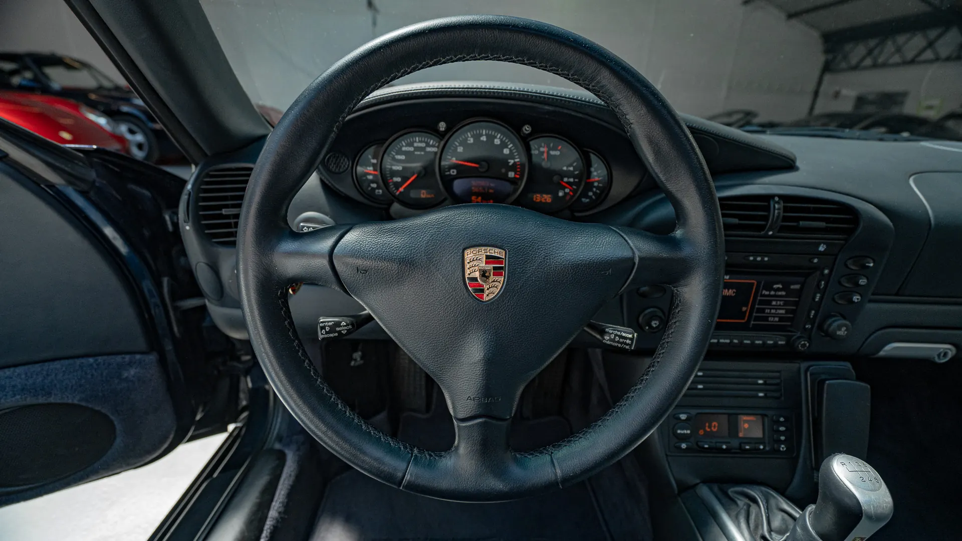 Porsche 911 — photo 11